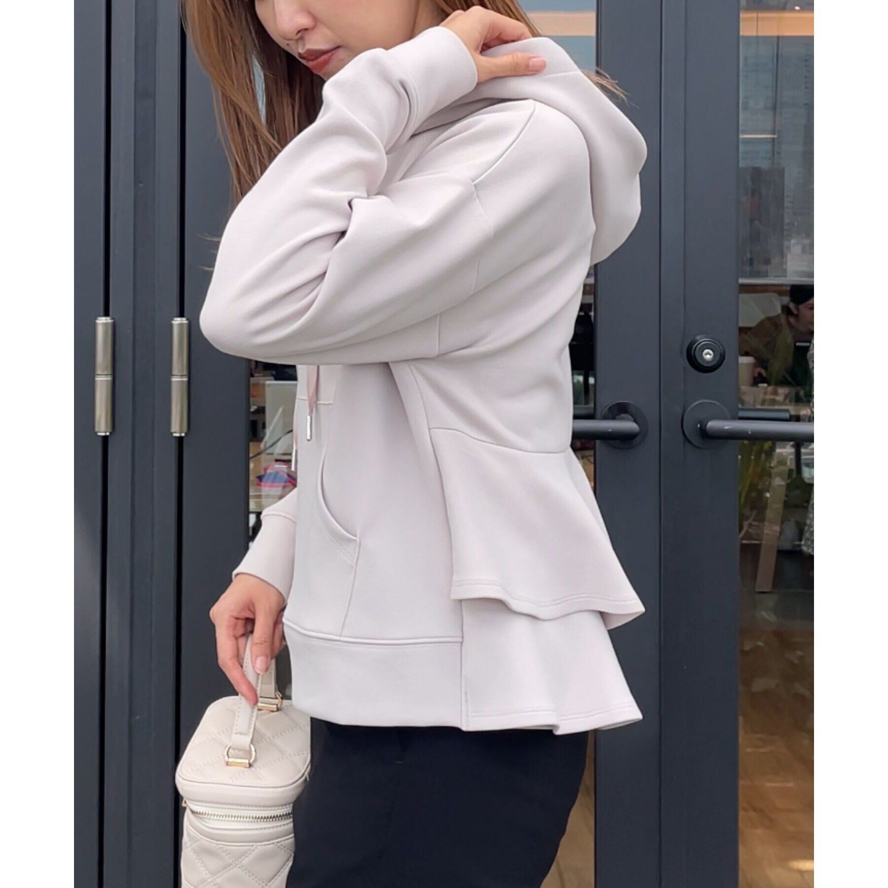 Couture broach「【洗える・オトナ可愛い】バックフリルダンボールフーディー」|パーカー|