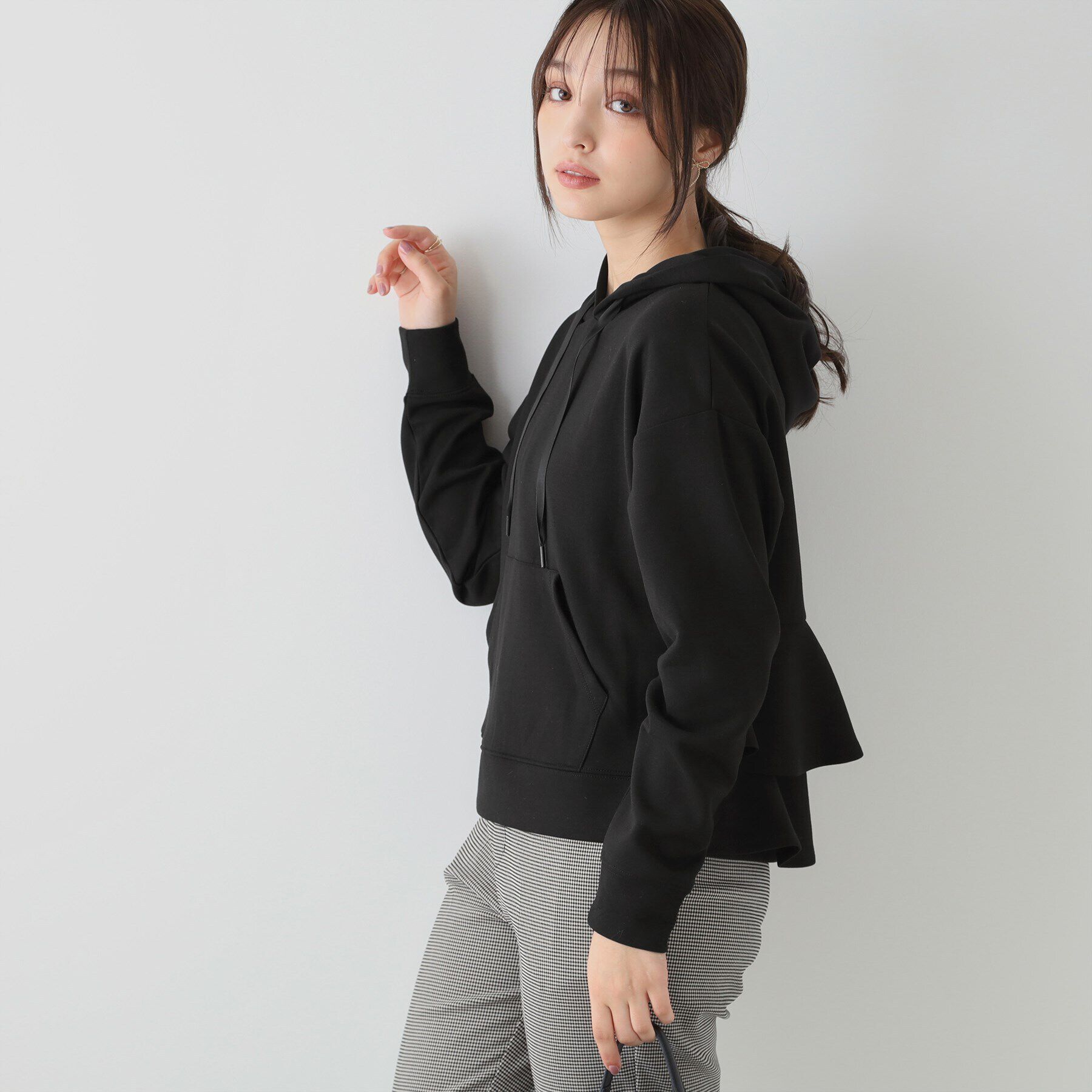 Couture broach「【洗える・オトナ可愛い】バックフリルダンボールフーディー」|パーカー|