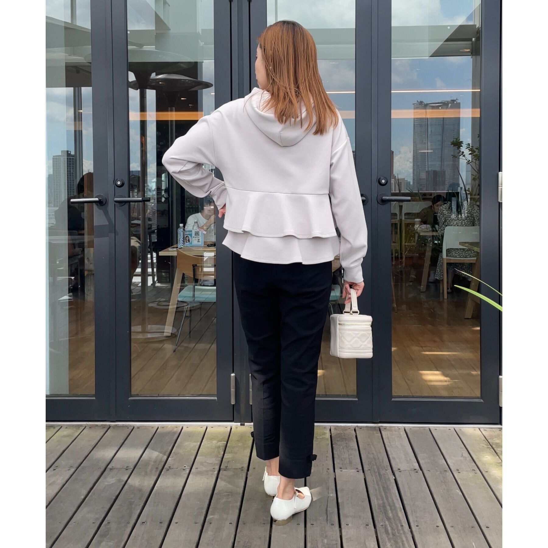 Couture broach「【洗える・オトナ可愛い】バックフリルダンボールフーディー」|パーカー|