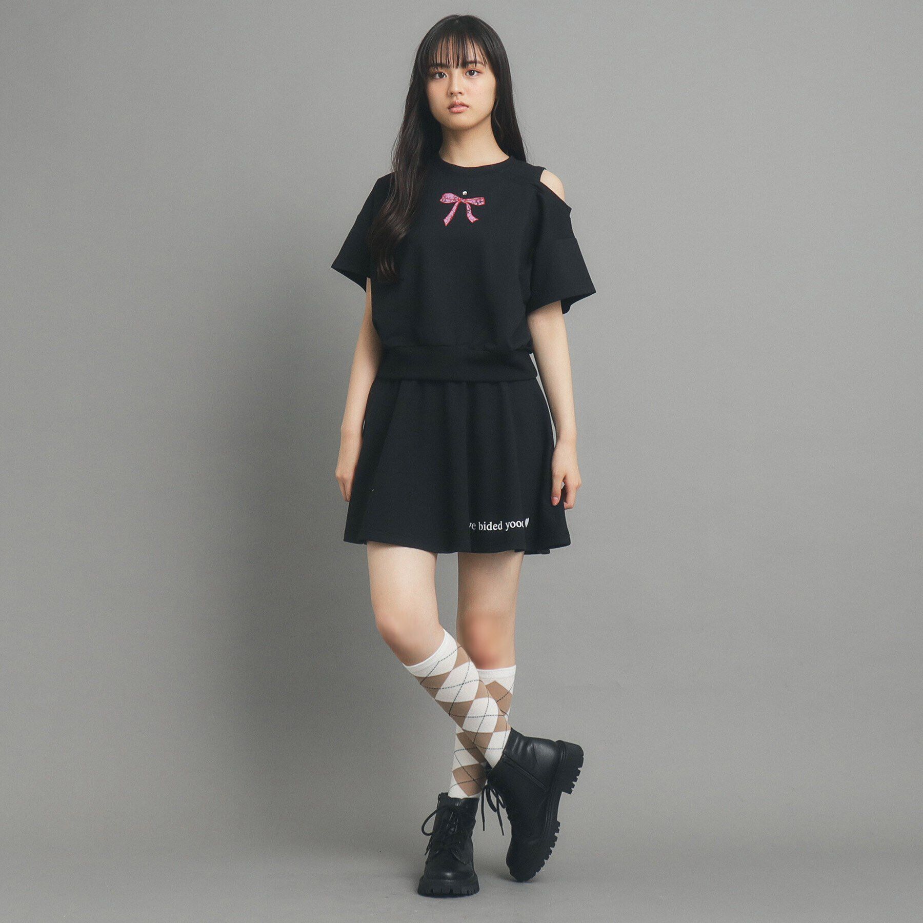 PINK-latte「リボンモチーフ裏毛オフショルダー」|Tシャツ・カットソー|ﾌﾞﾗｯｸ(019)