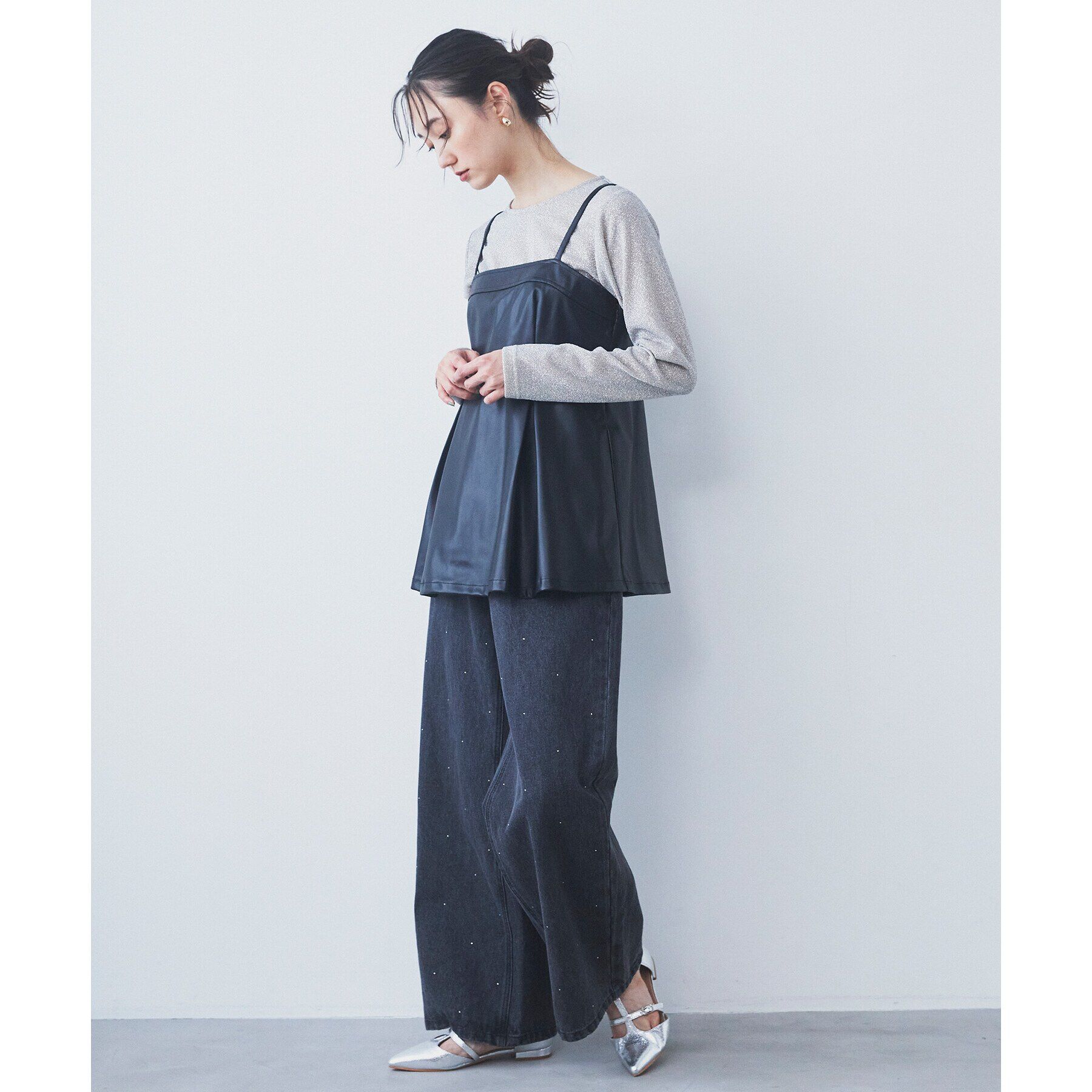 THE SHOP TK「【＠BAILA掲載】クリスタル＆箔プリントワイドデニムパンツ」|デニム|