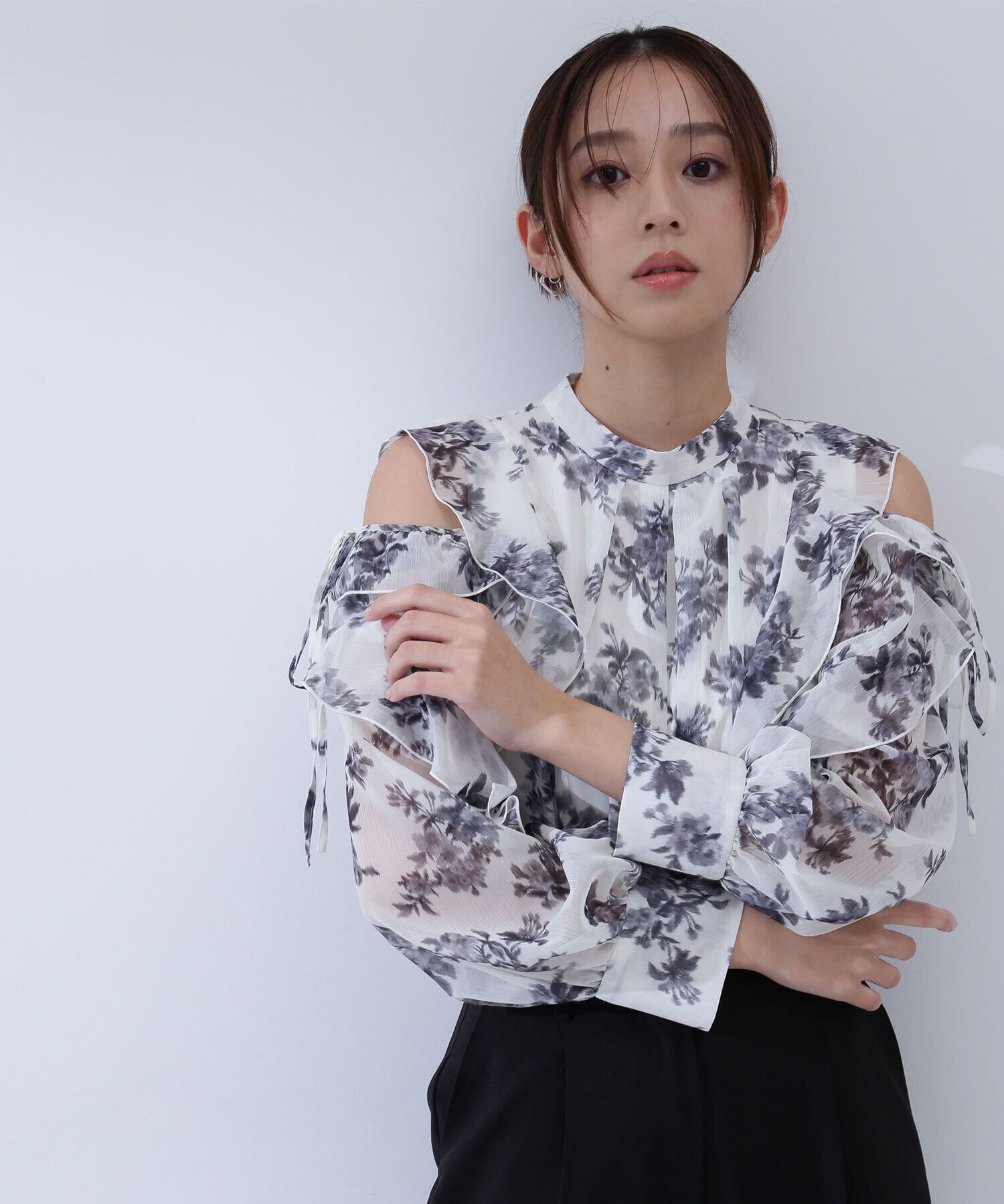  「2wayフリルショルダープリントブラウス」|シャツ・ブラウス|
