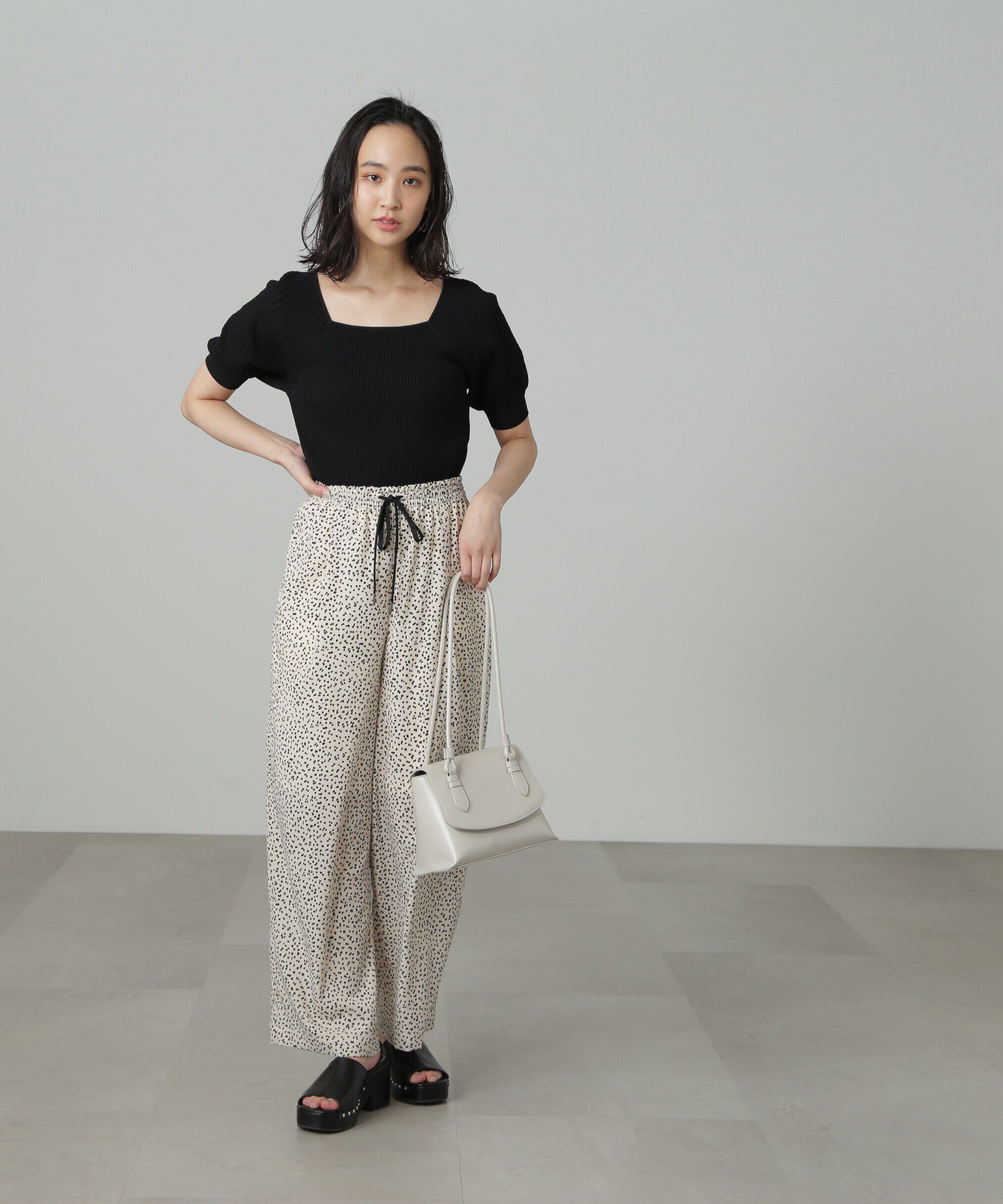  「袖透かし編みスクエアネックニット」|ニット・セーター|