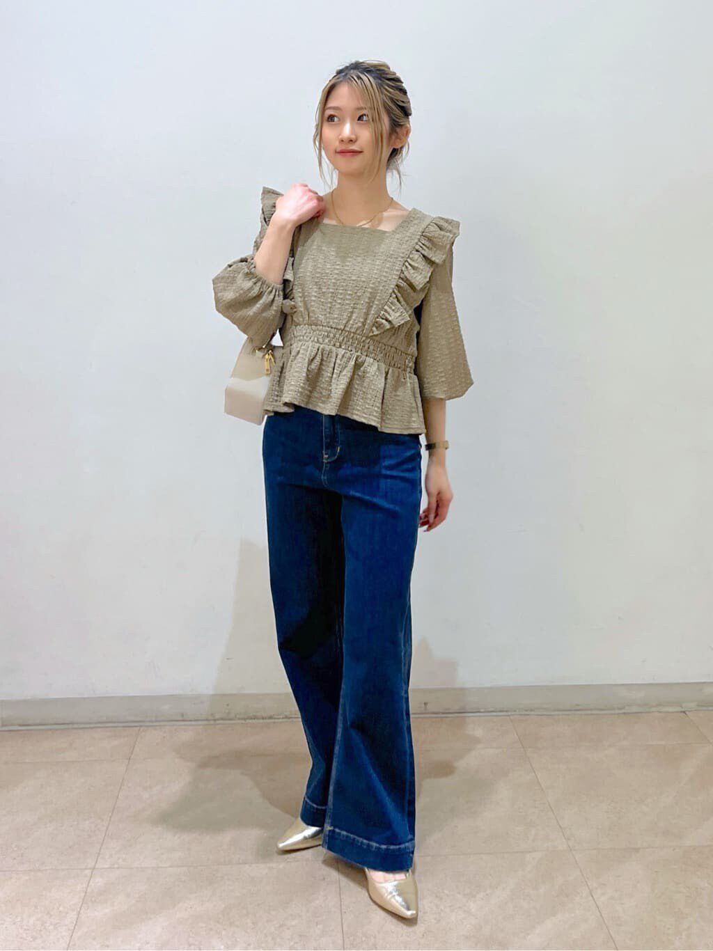  「肩フリルウエストシャーリングブラウス」|シャツ・ブラウス|