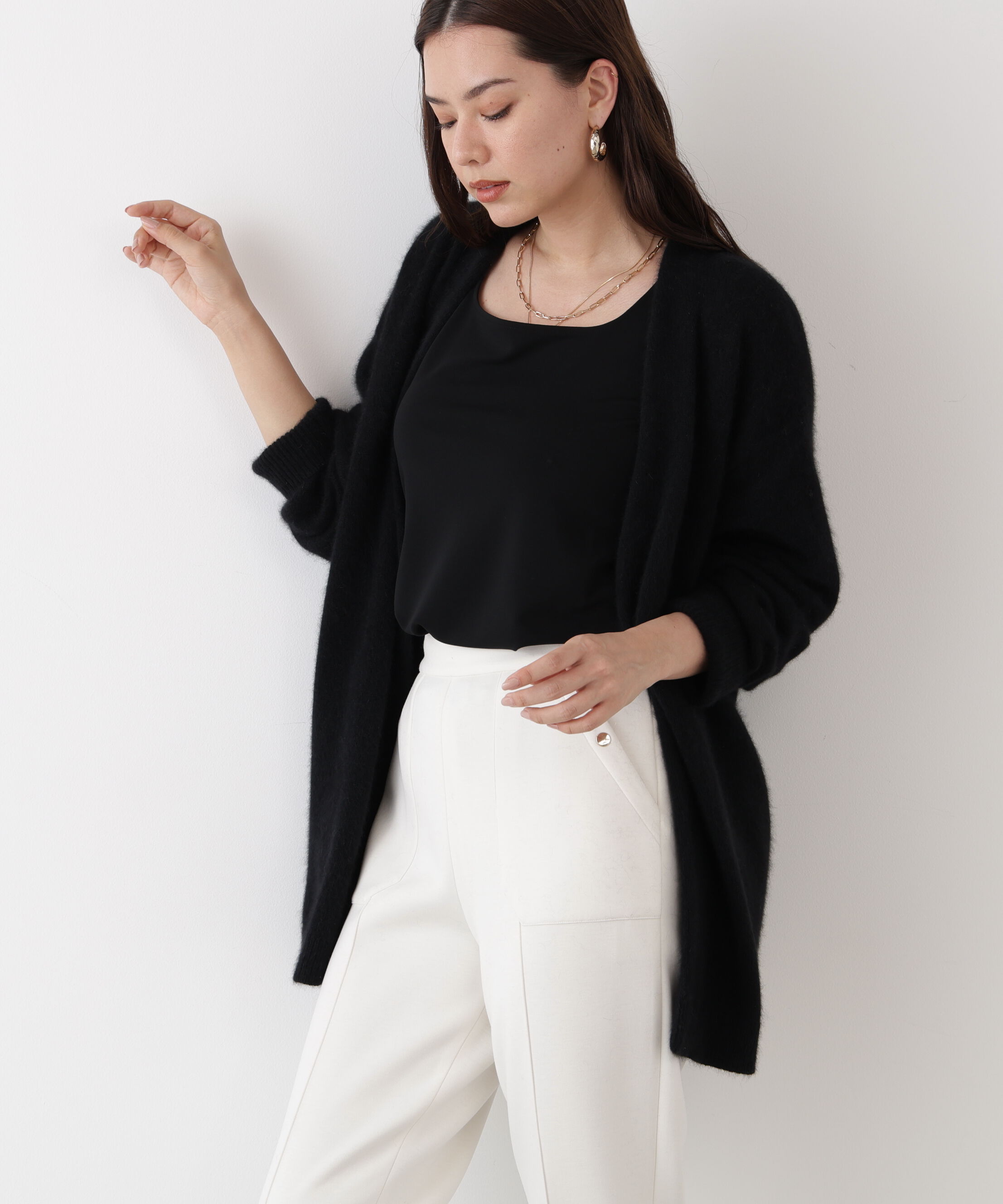  「エアリーウールVネックカーディガン」|その他|ブラック