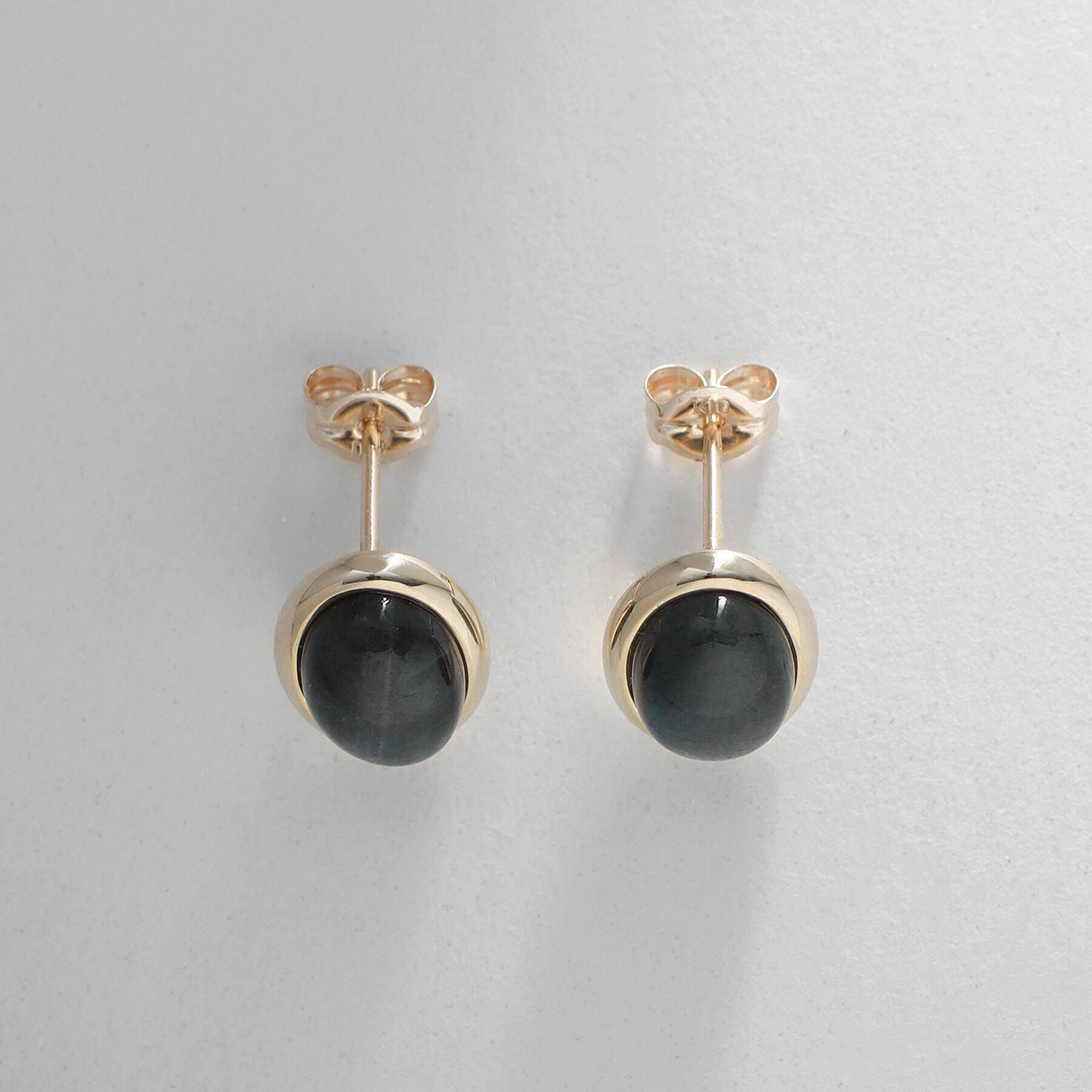 COCOSHNIK「K10ブラックラブラドライト オーバルカボション スタッドピアス」|ピアス|