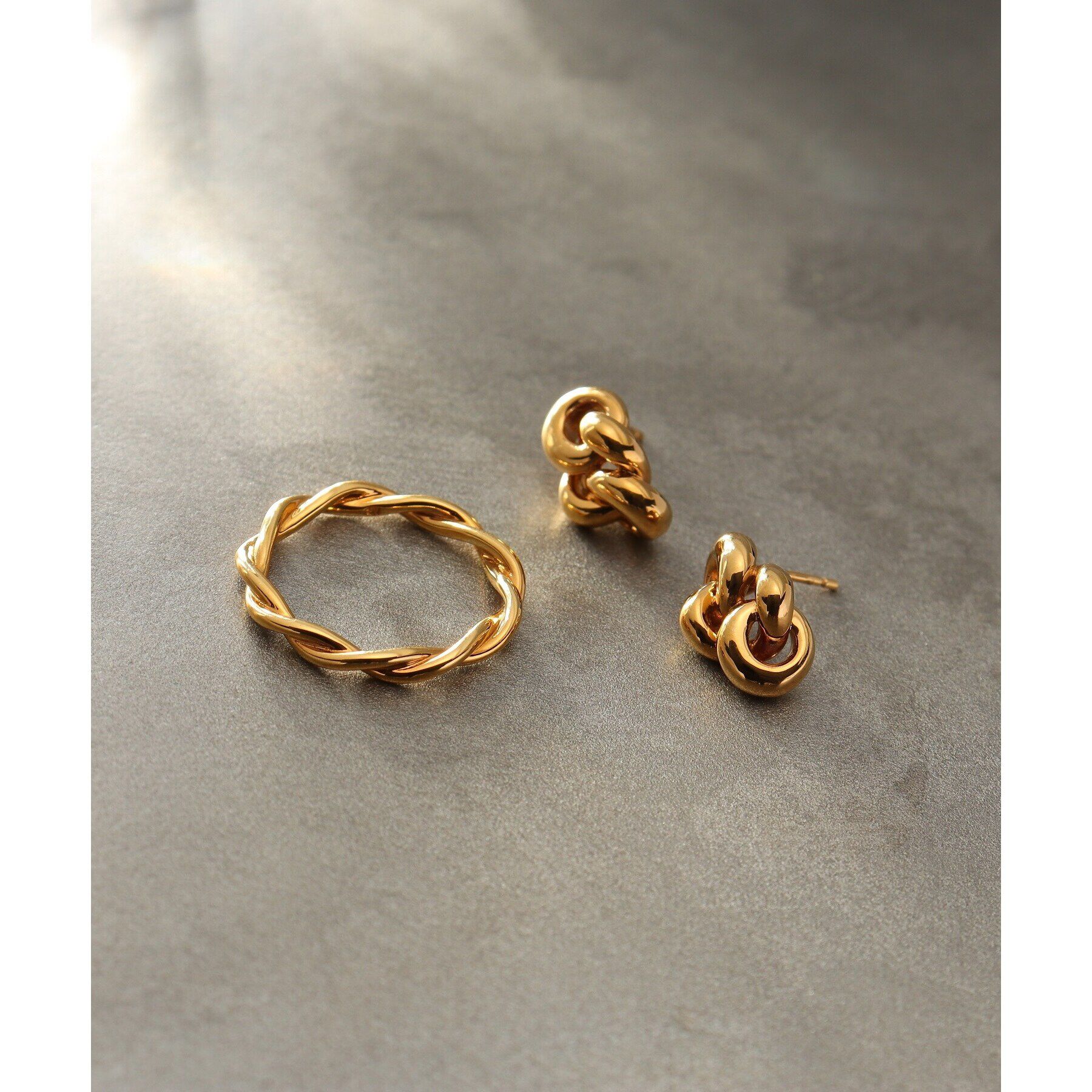 COCOSHNIK ONKITSCH「シルバー ラインリング ツイストストリング GP」|リング|