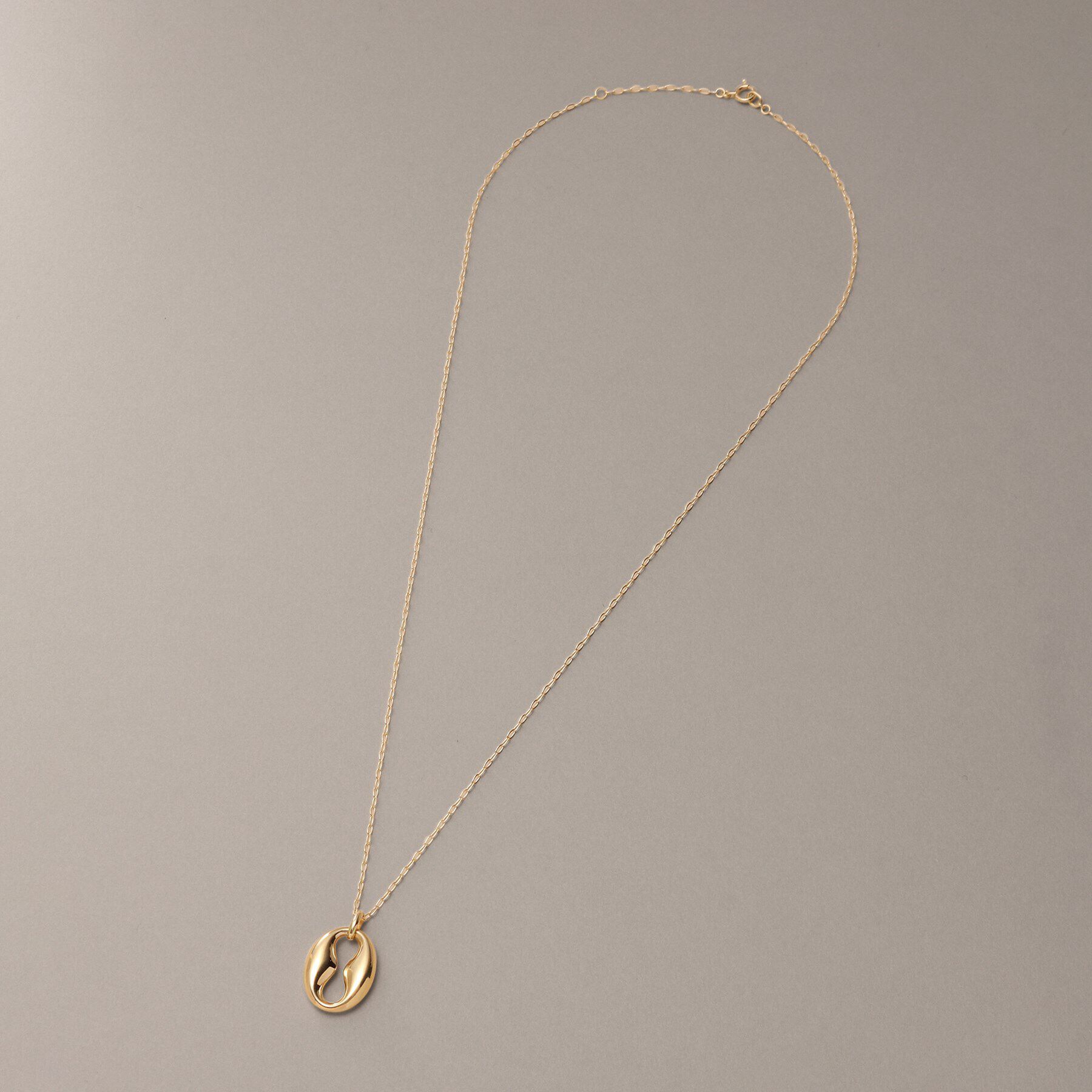 COCOSHNIK「K10中空マリンモチーフ ネックレス」|ネックレス|