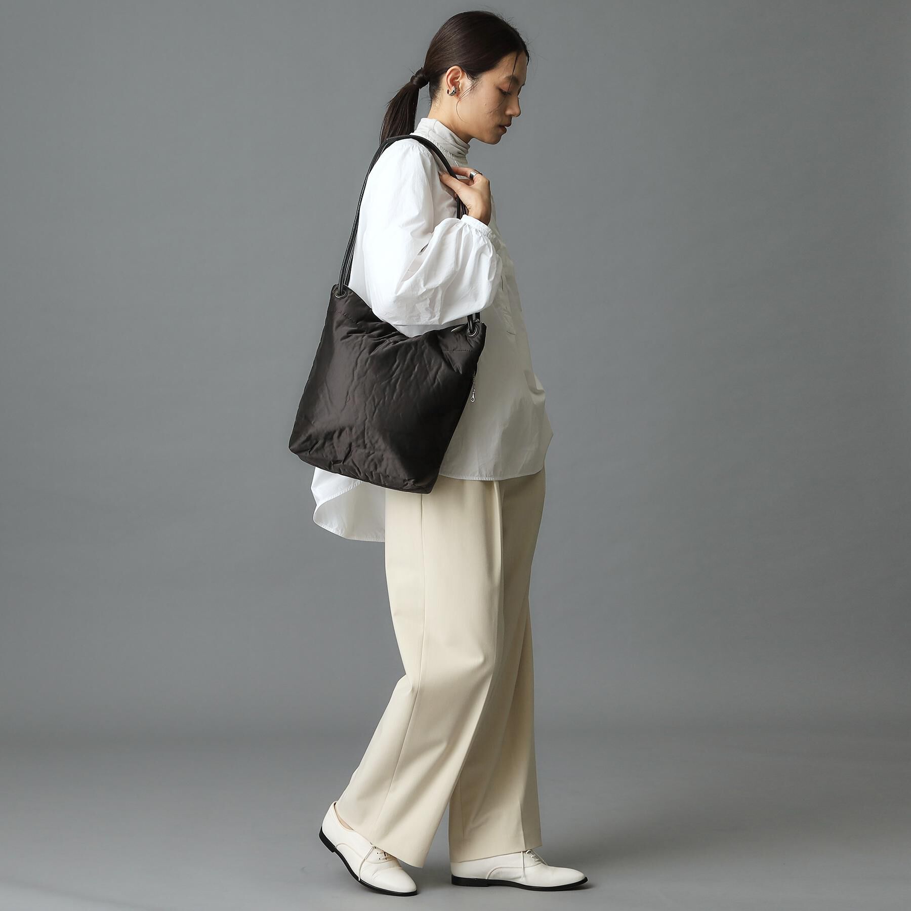 HIROKO HAYASHI「ENORME（エノルメ）ショルダーバッグ」|ショルダー・メッセンジャー|