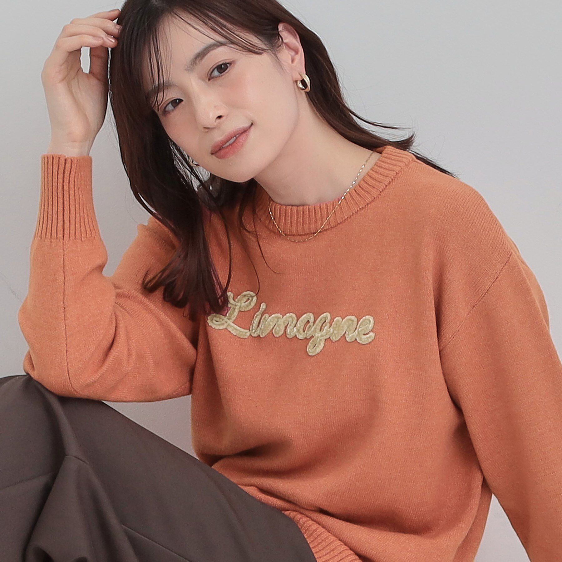 SHOO･LA･RUE「【S-LL/洗濯機可】ふわふわがやみつきになる柔らかさ スウェットライクロゴニット」|ニット・セーター|ピンク(076)