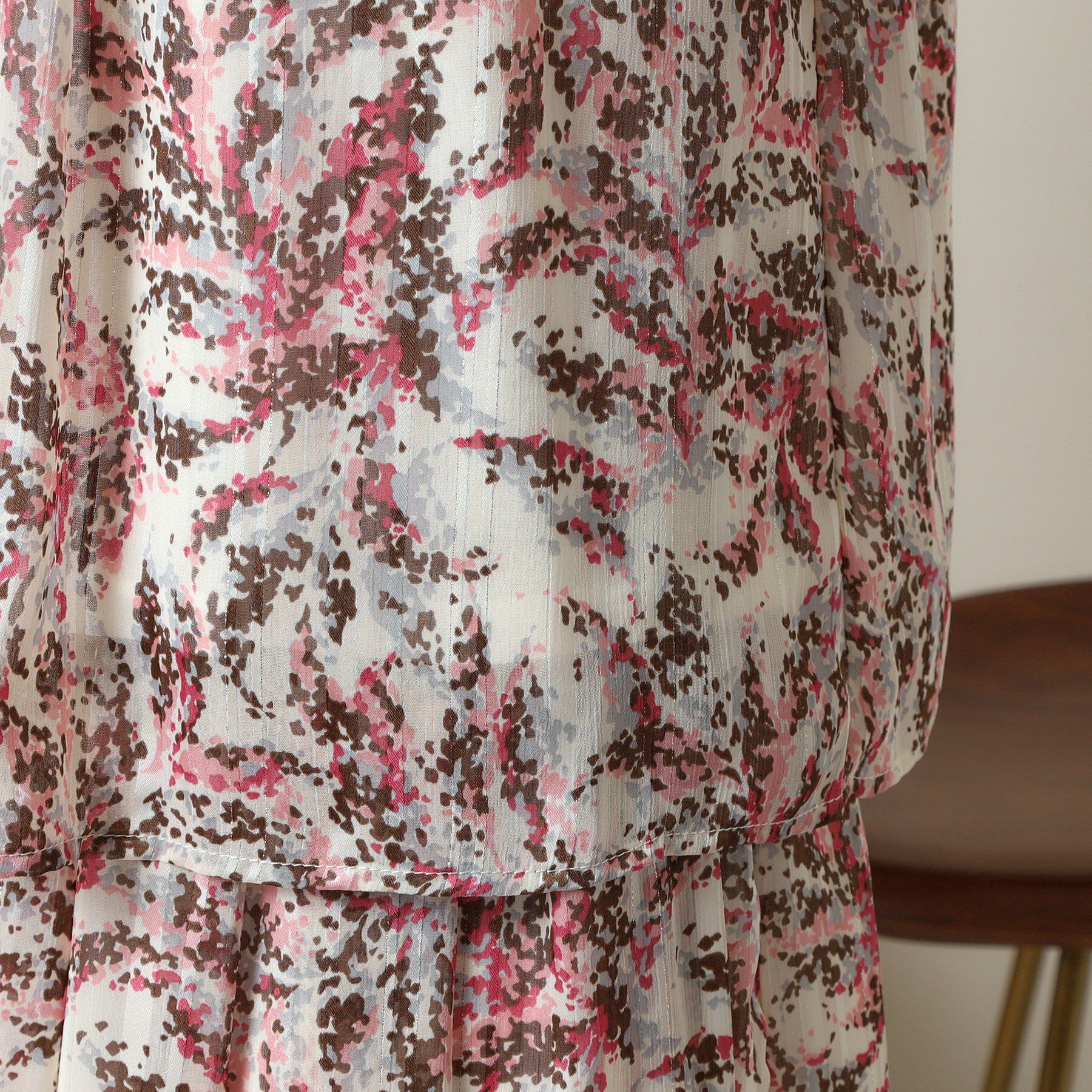 ITS&rsquo;DEMO「【手洗い可／セットアップ可】ラメストライプ7分袖ブラウス」|シャツ・ブラウス|