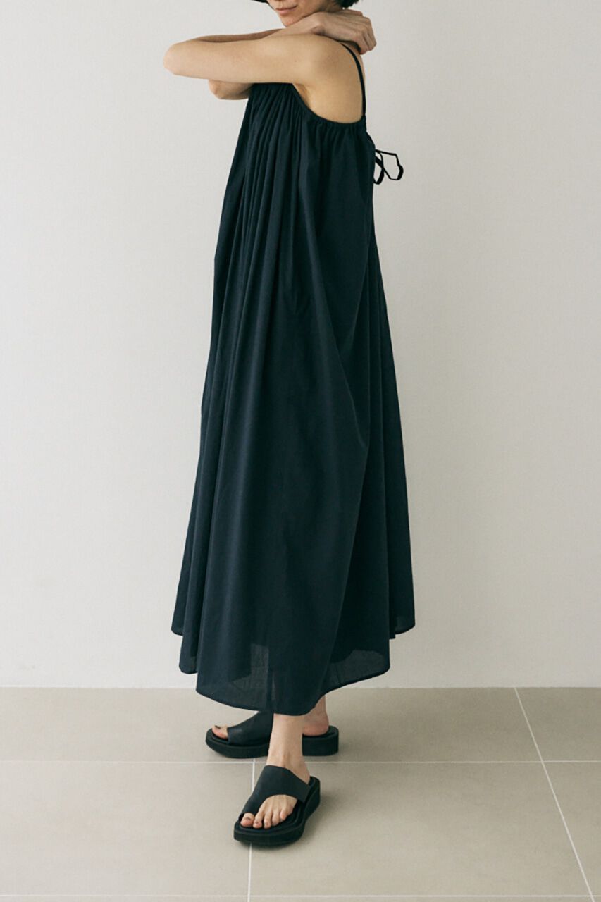 MOUSSY「ｵｰｶﾞﾆｯｸｺｯﾄﾝ使用 たっぷりのｷﾞｬｻﾞｰを用いたﾍﾞｱﾀｲ」|ワンピース|