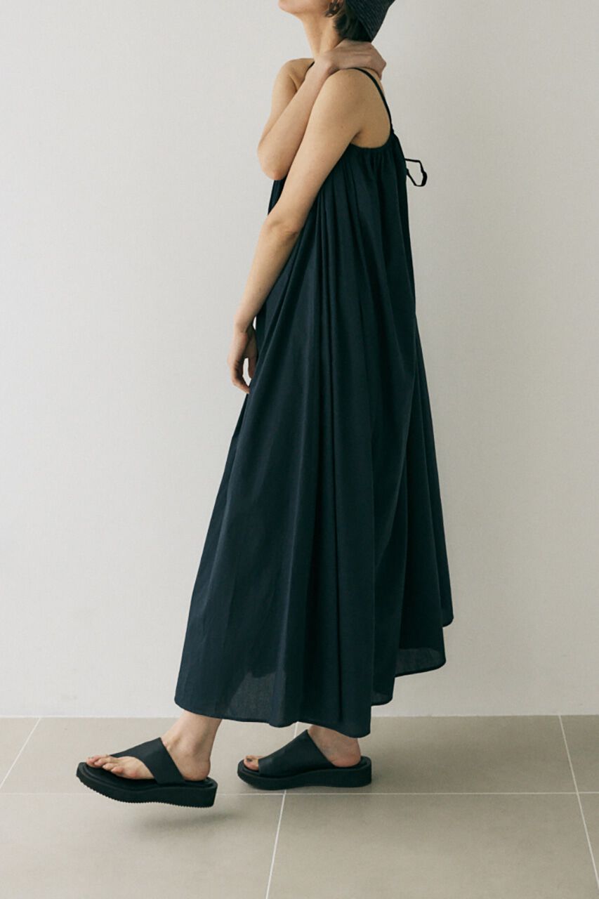 MOUSSY「ｵｰｶﾞﾆｯｸｺｯﾄﾝ使用 たっぷりのｷﾞｬｻﾞｰを用いたﾍﾞｱﾀｲ」|ワンピース|