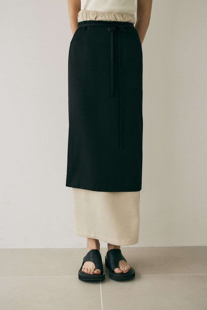 MOUSSY「原料の一部にﾘｻｲｸﾙﾎﾟﾘｴｽﾃﾙを使用した程よい光沢感と落ち感 」|スカート|