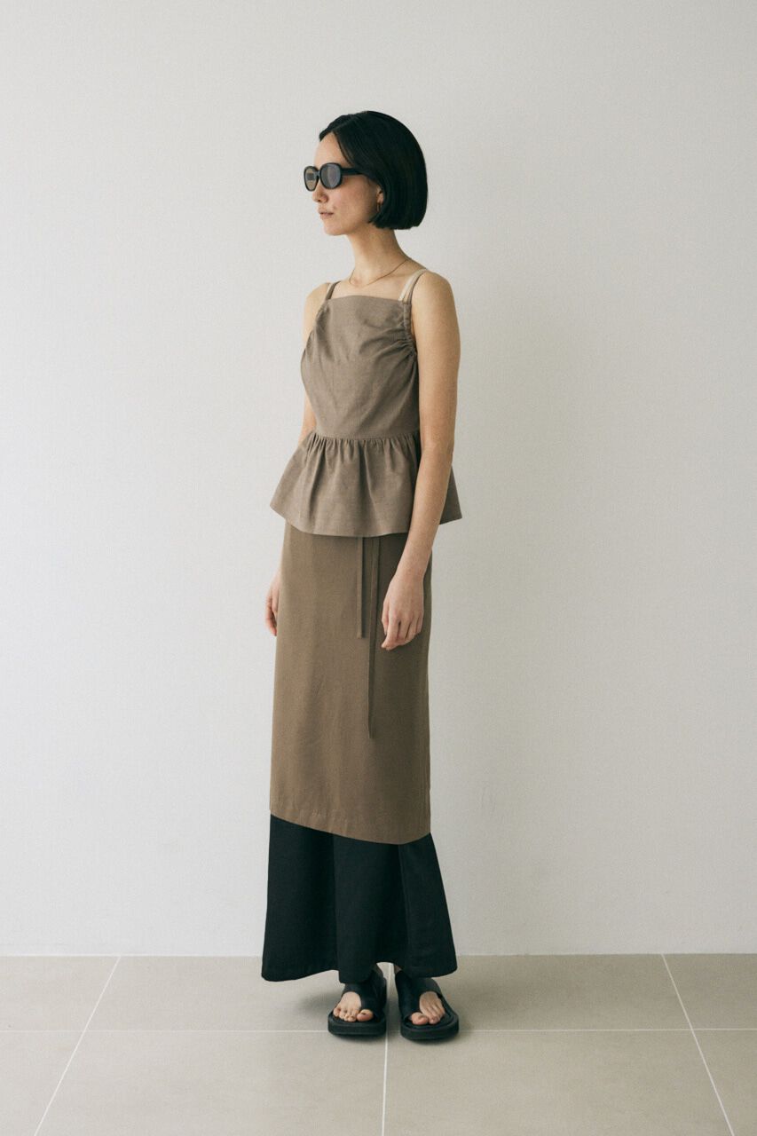 MOUSSY「原料の一部にﾘｻｲｸﾙﾎﾟﾘｴｽﾃﾙを使用した程よい光沢感と落ち感 」|スカート|