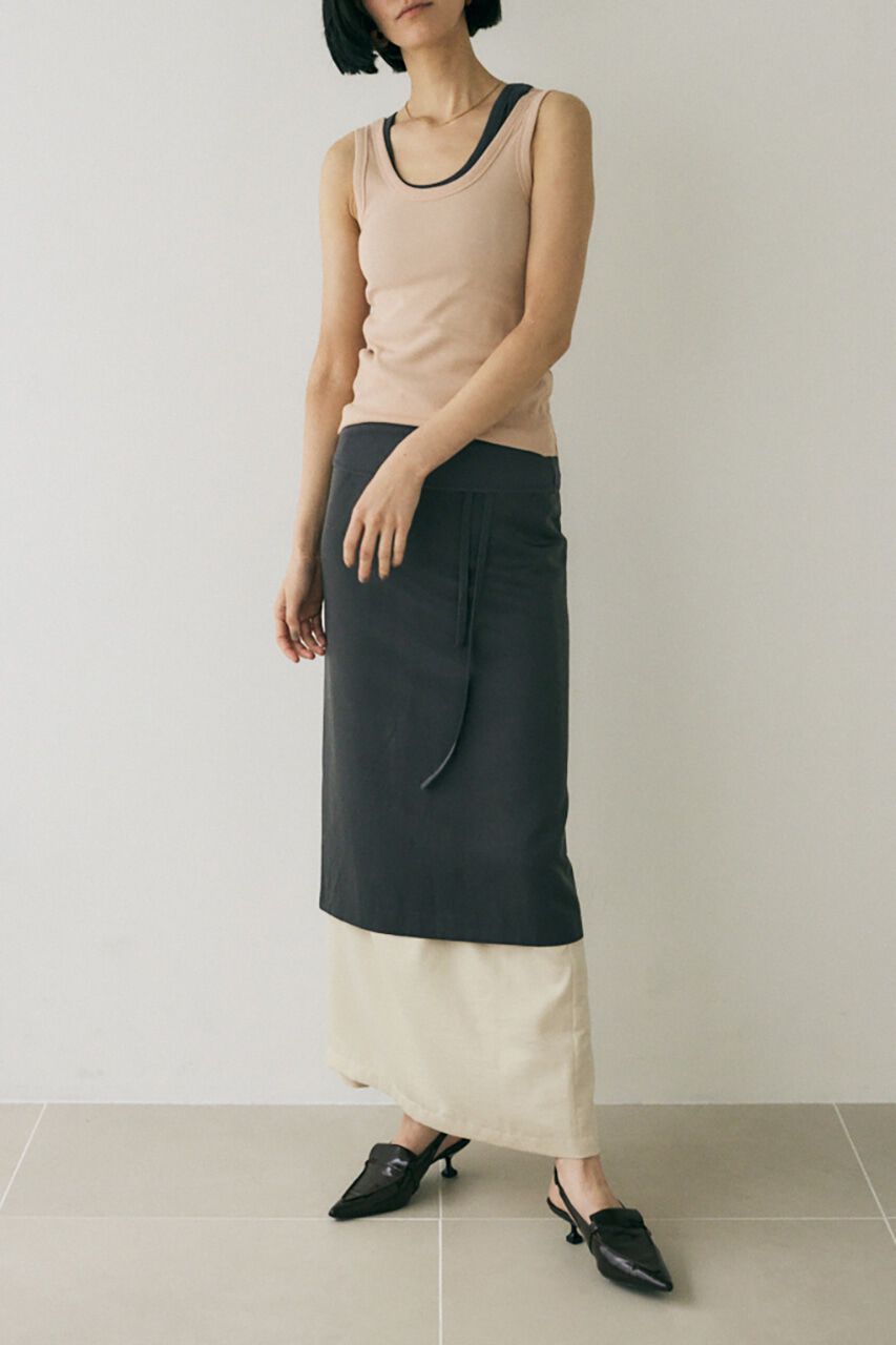 MOUSSY「原料の一部にﾘｻｲｸﾙﾎﾟﾘｴｽﾃﾙを使用した程よい光沢感と落ち感 」|スカート|