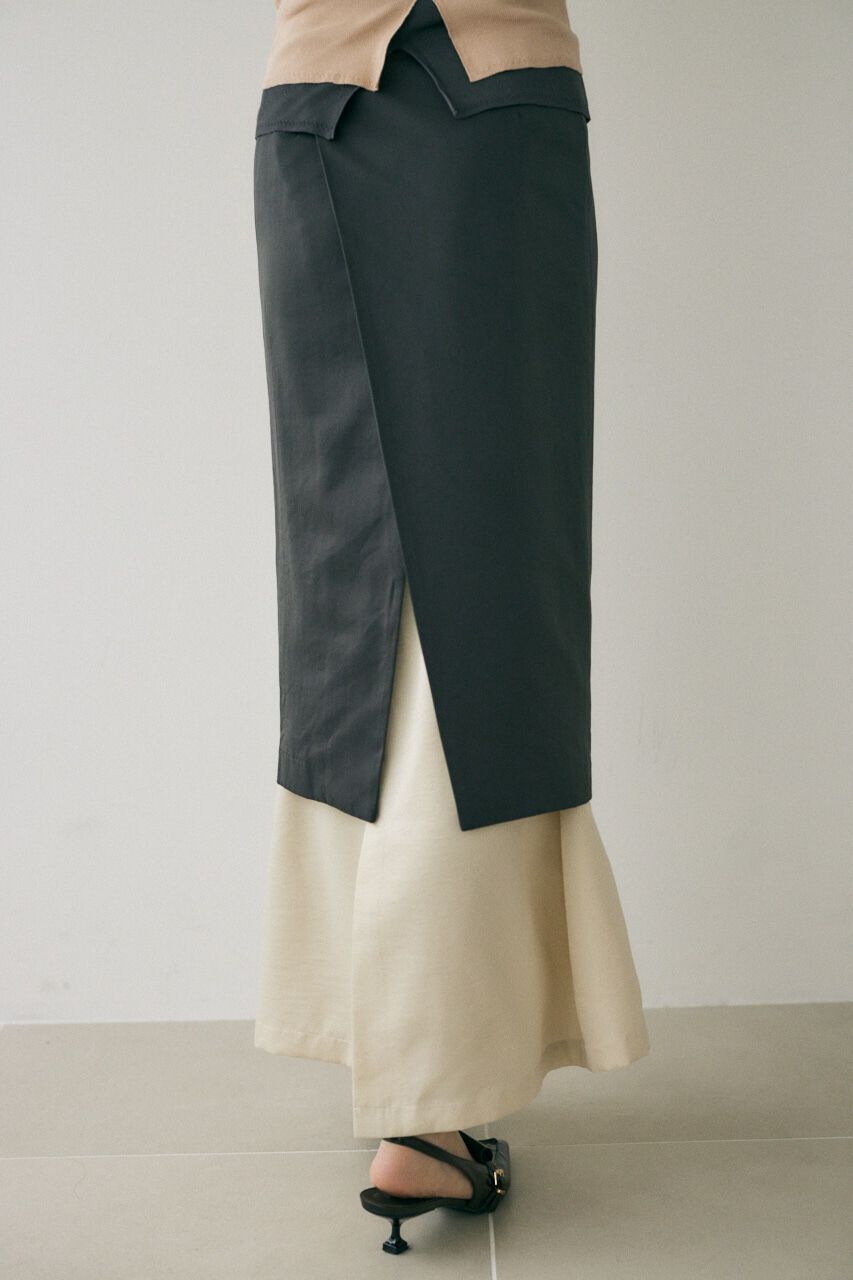 MOUSSY「原料の一部にﾘｻｲｸﾙﾎﾟﾘｴｽﾃﾙを使用した程よい光沢感と落ち感 」|スカート|