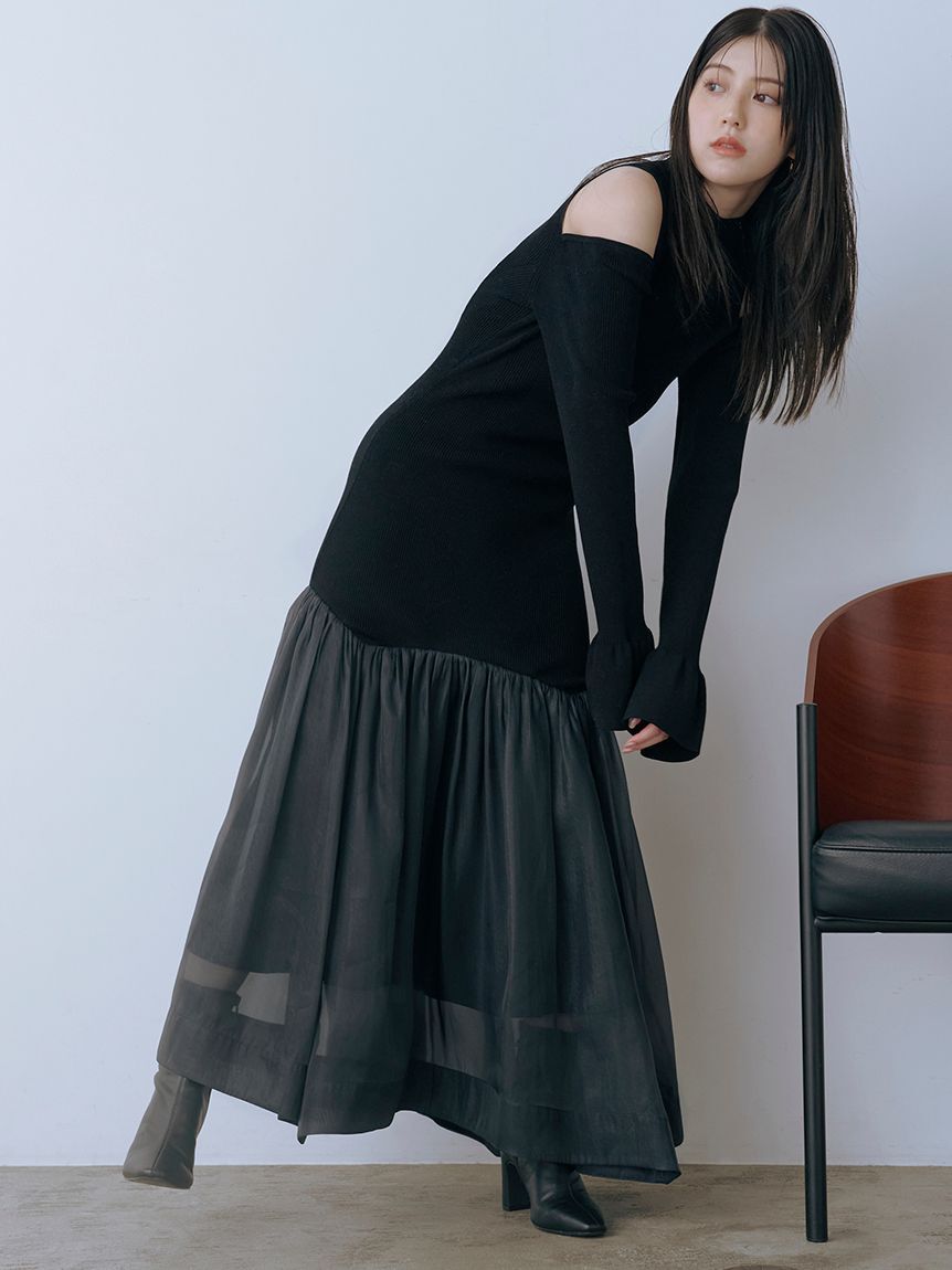 SNIDEL「Sustainableコールドショルダーニットワンピース」|ワンピース|