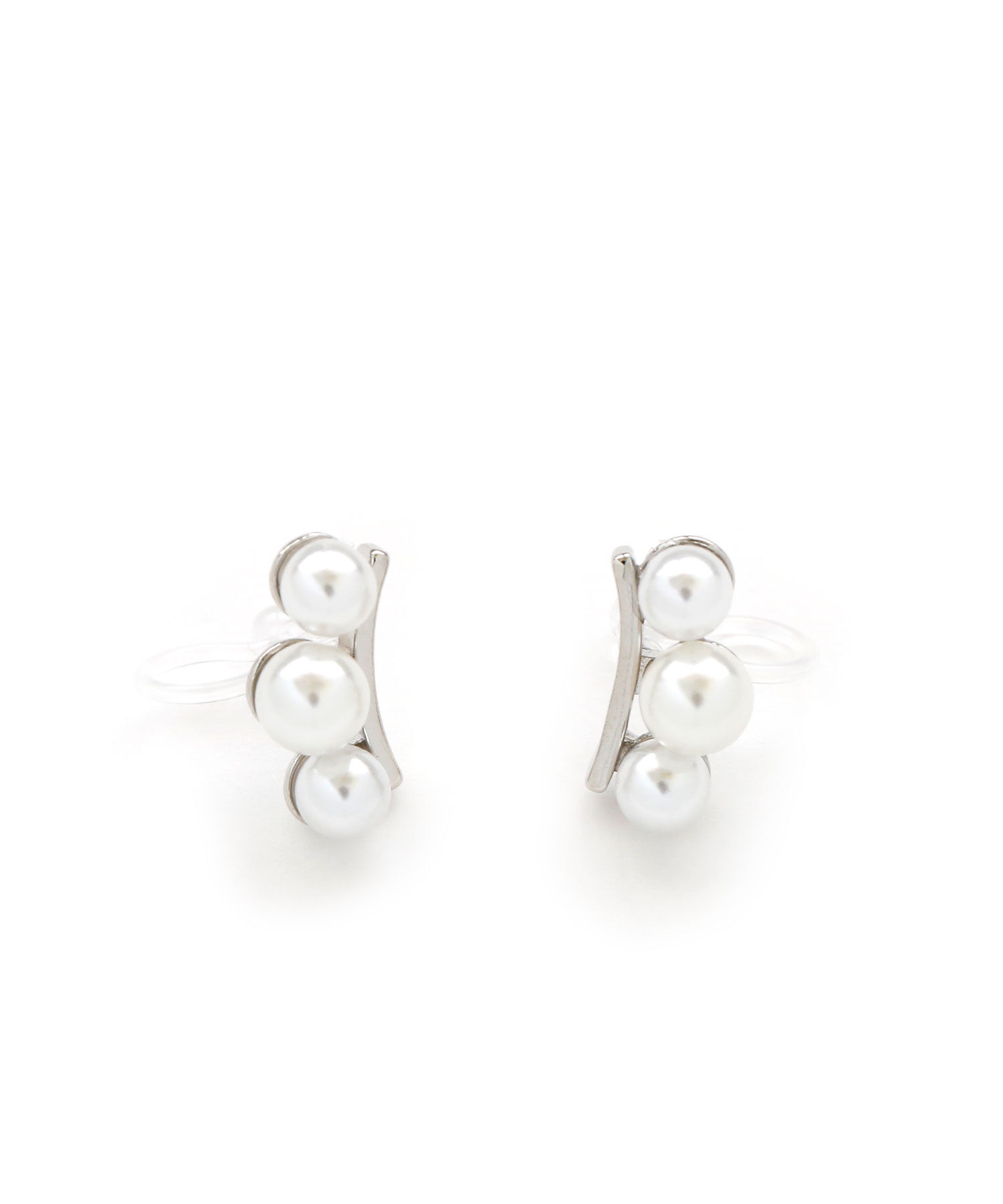 colleca la「ノンホール・3粒パールの樹脂イヤリング」|イヤリング|