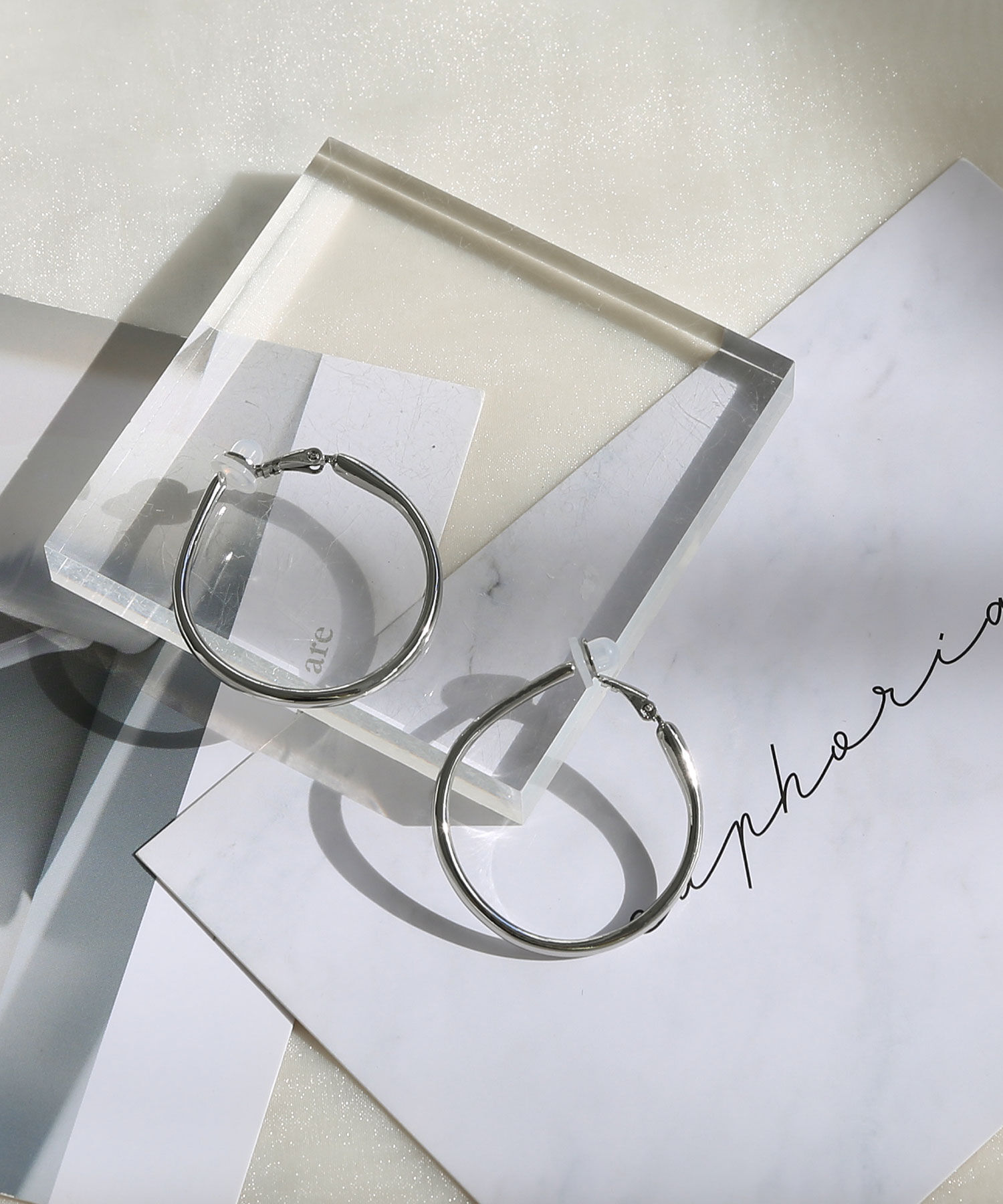 colleca la「ラウンドドロップフープイヤリング」|イヤリング|シルバー