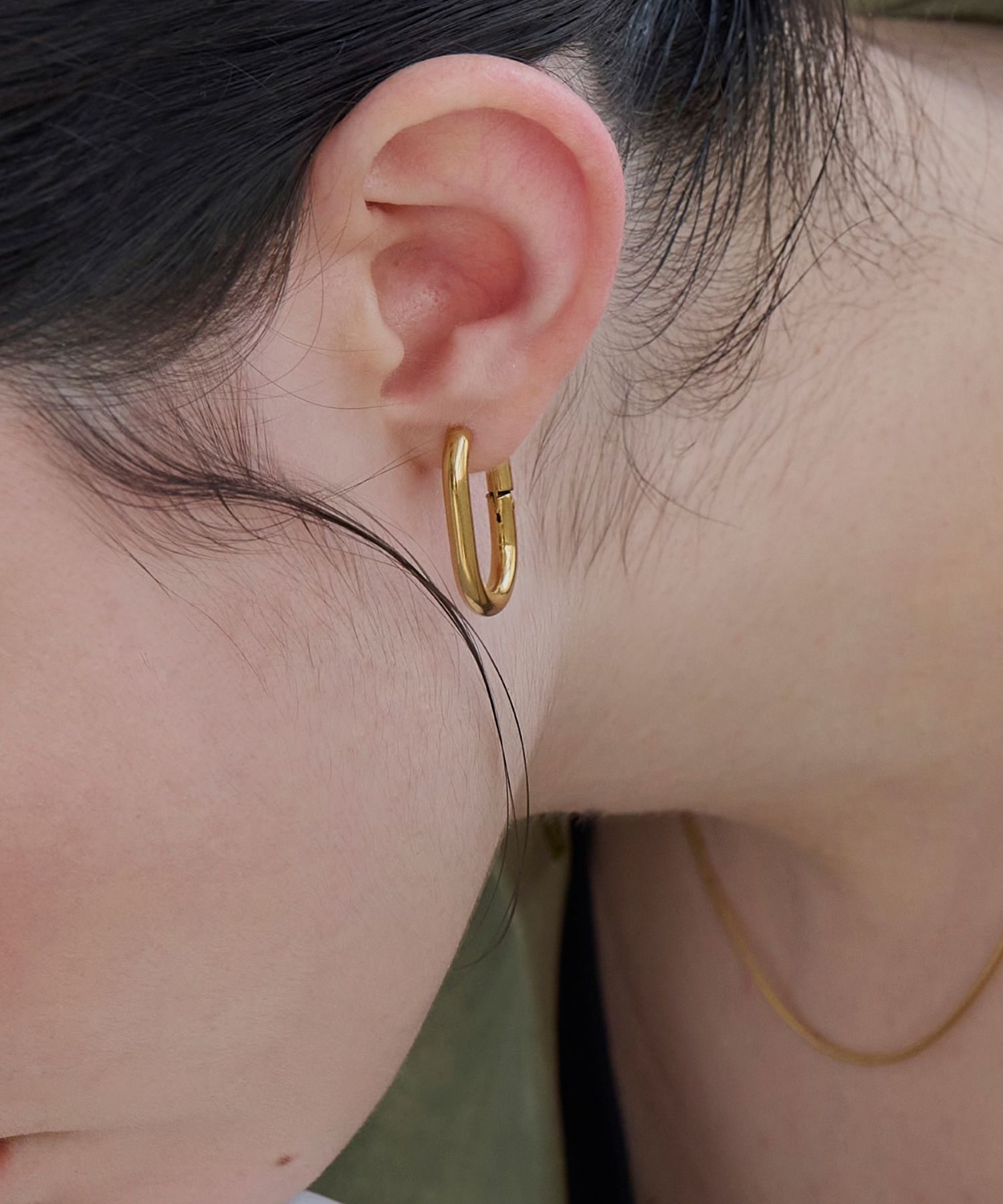 Phoebe「【金属アレルギー対応】ワンタッチオーバルフープピアス/サージカルステンレス/サージカルステンレス」|ピアス|ゴールド