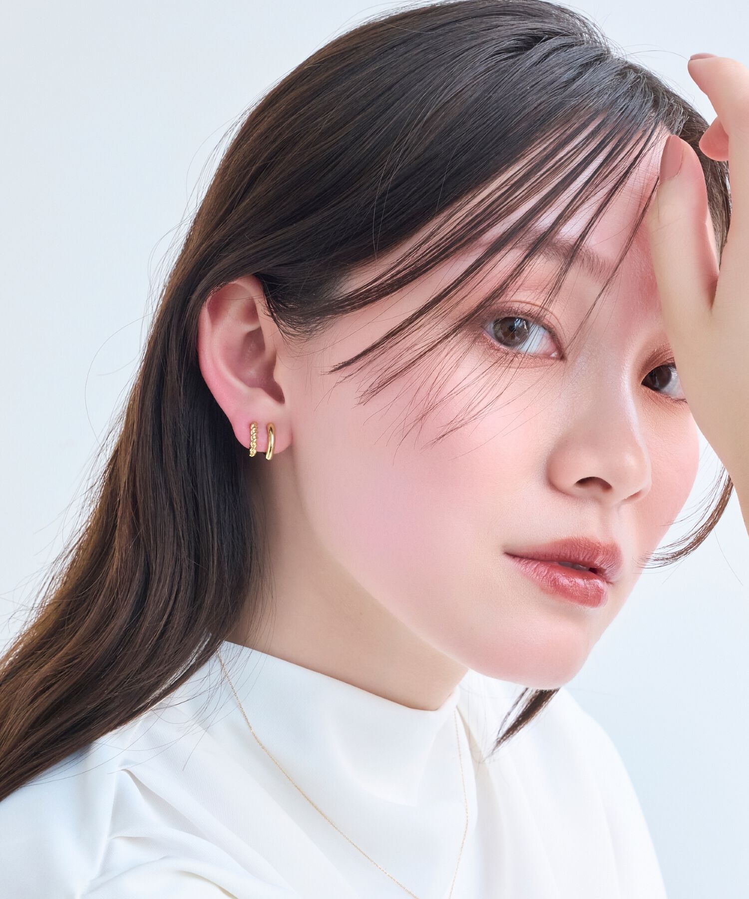 Phoebe「【痛くないシリーズ金属アレルギー対応】ダブルツイストメタルフロートライトフィットイヤリング　ゴールド」|イヤリング|