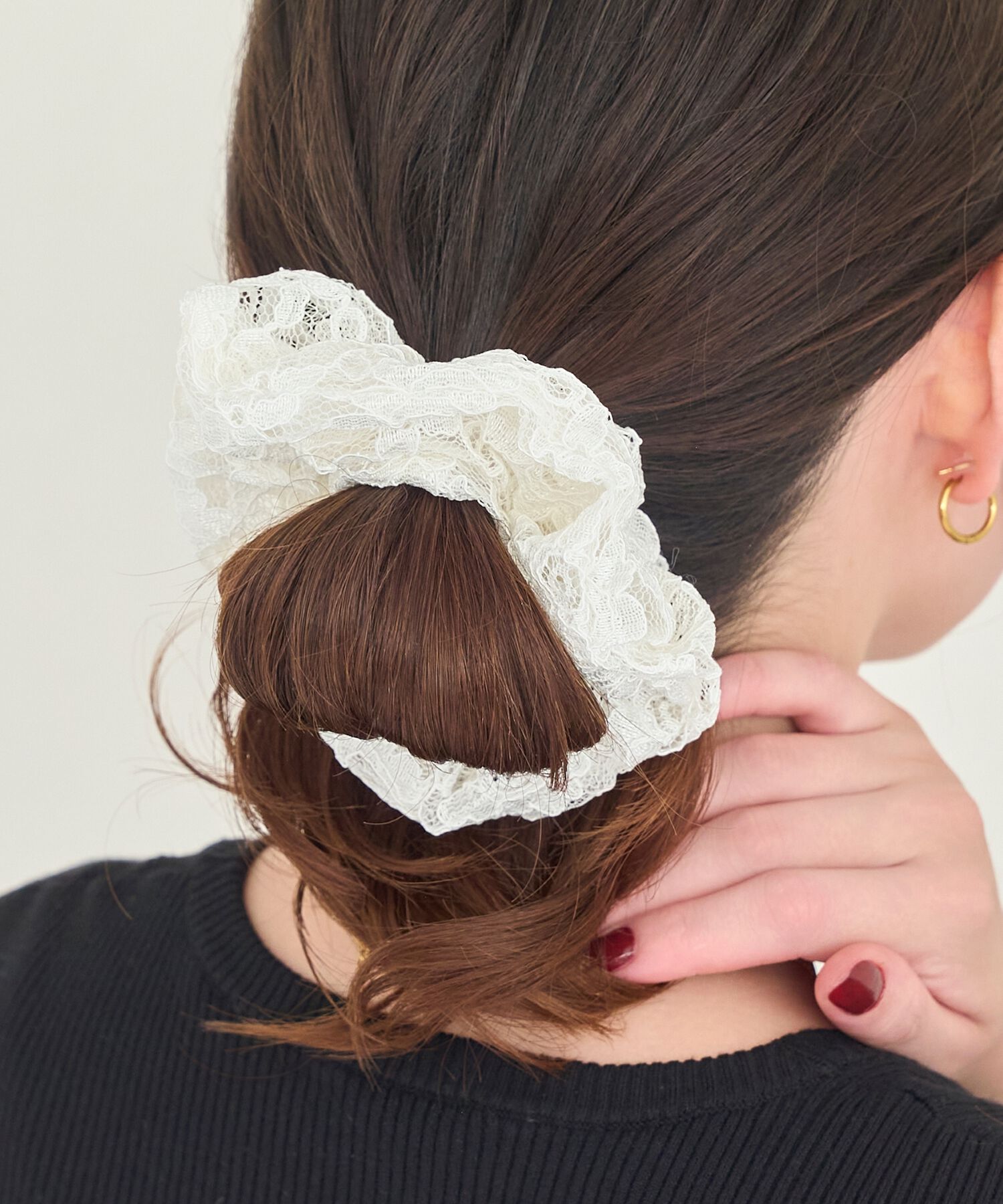 Phoebe「ガーリッシュレースシュシュ　ホワイト」|ヘアゴム・シュシュ|ホワイト