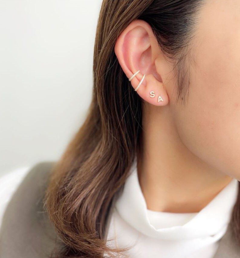 STAR JEWELRY「TINY STUDS INITIAL (S)」|ピアス|