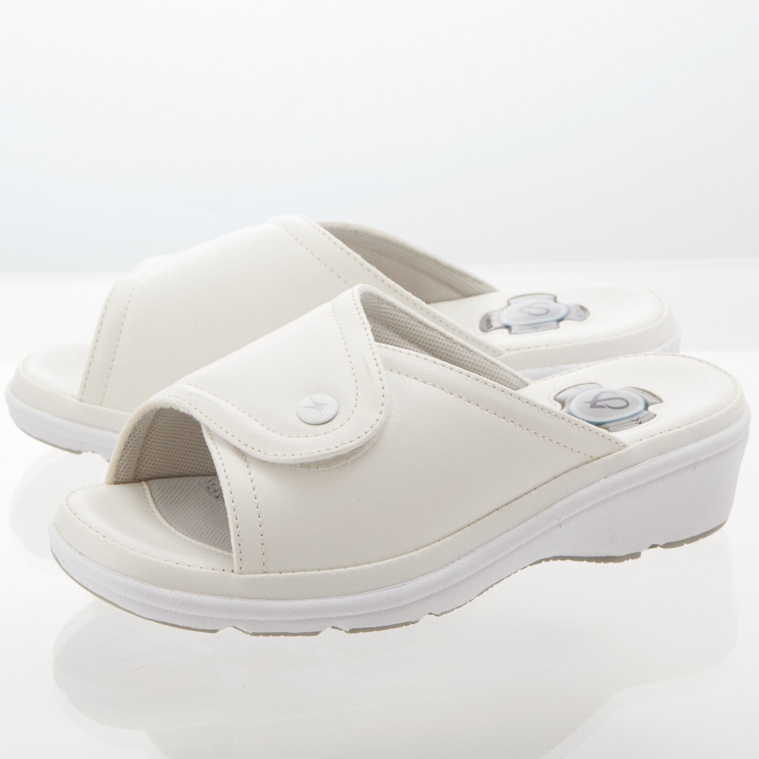 BACKYARD FAMILY「ナースシューズ ピュアウォーカー pure walker ナース サンダル プロフェッショナル」|サンダル|ホワイト1