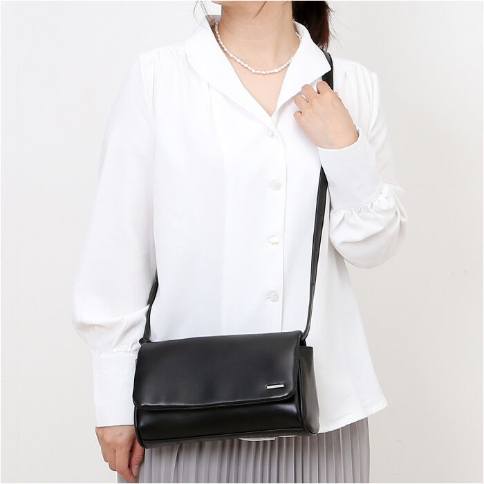 BACKYARD FAMILY「ALTROSE ショルダーバッグ アルトローズ 333144 通販 ショルダーバック ショルダー」|ショルダー・メッセンジャー|