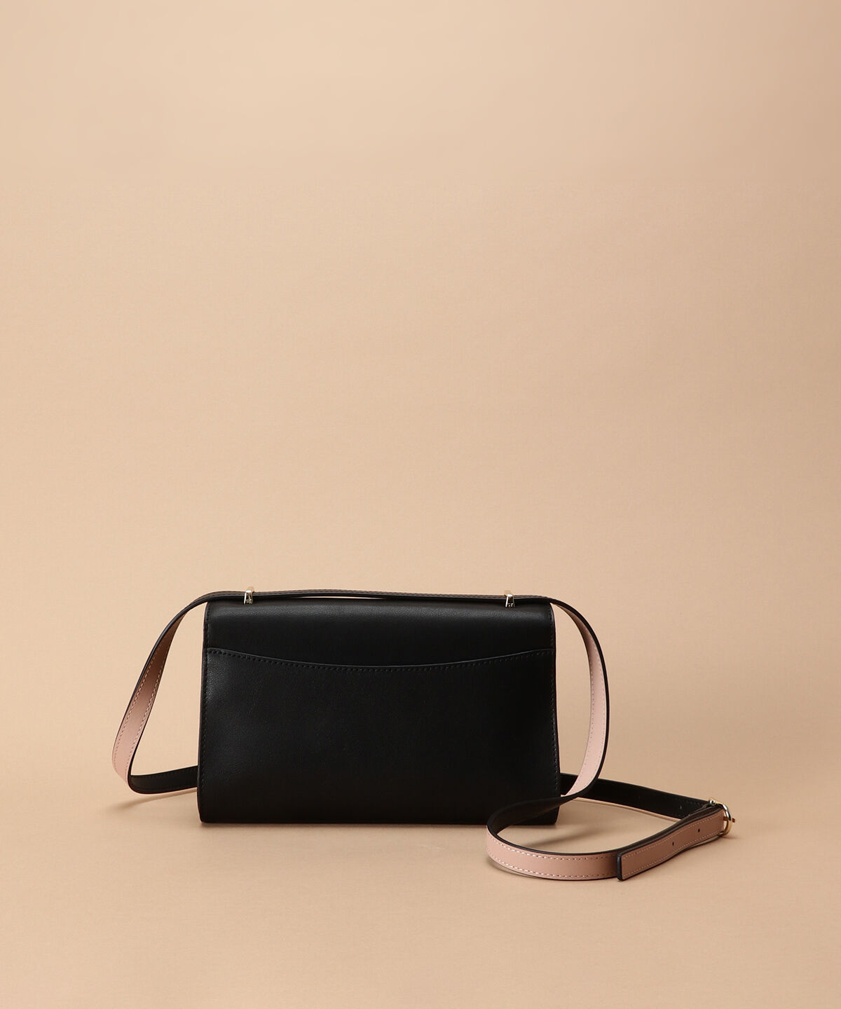 Samantha Thavasa「[日韓共同企画]メタルロゴスプリットレザーショルダーバッグ」|ショルダー・メッセンジャー|