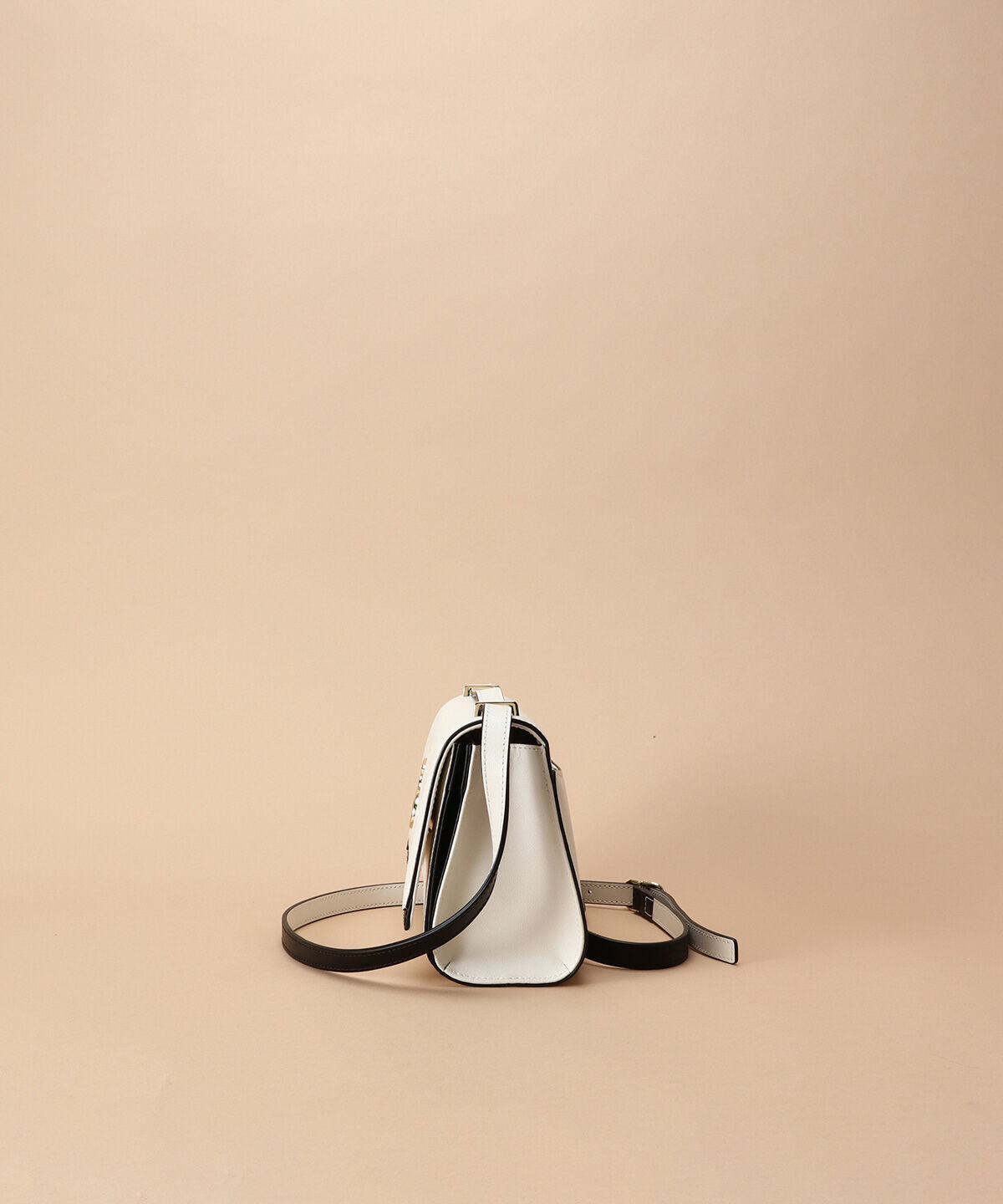 Samantha Thavasa「[日韓共同企画]メタルロゴスプリットレザーショルダーバッグ」|ショルダー・メッセンジャー|