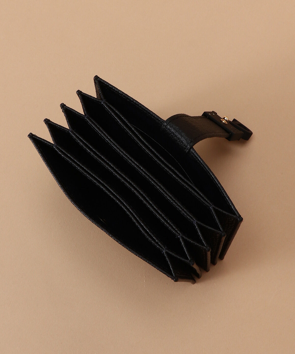 Samantha Thavasa「マットアイコン レザー カードケース」|名刺入れ・カードケース|