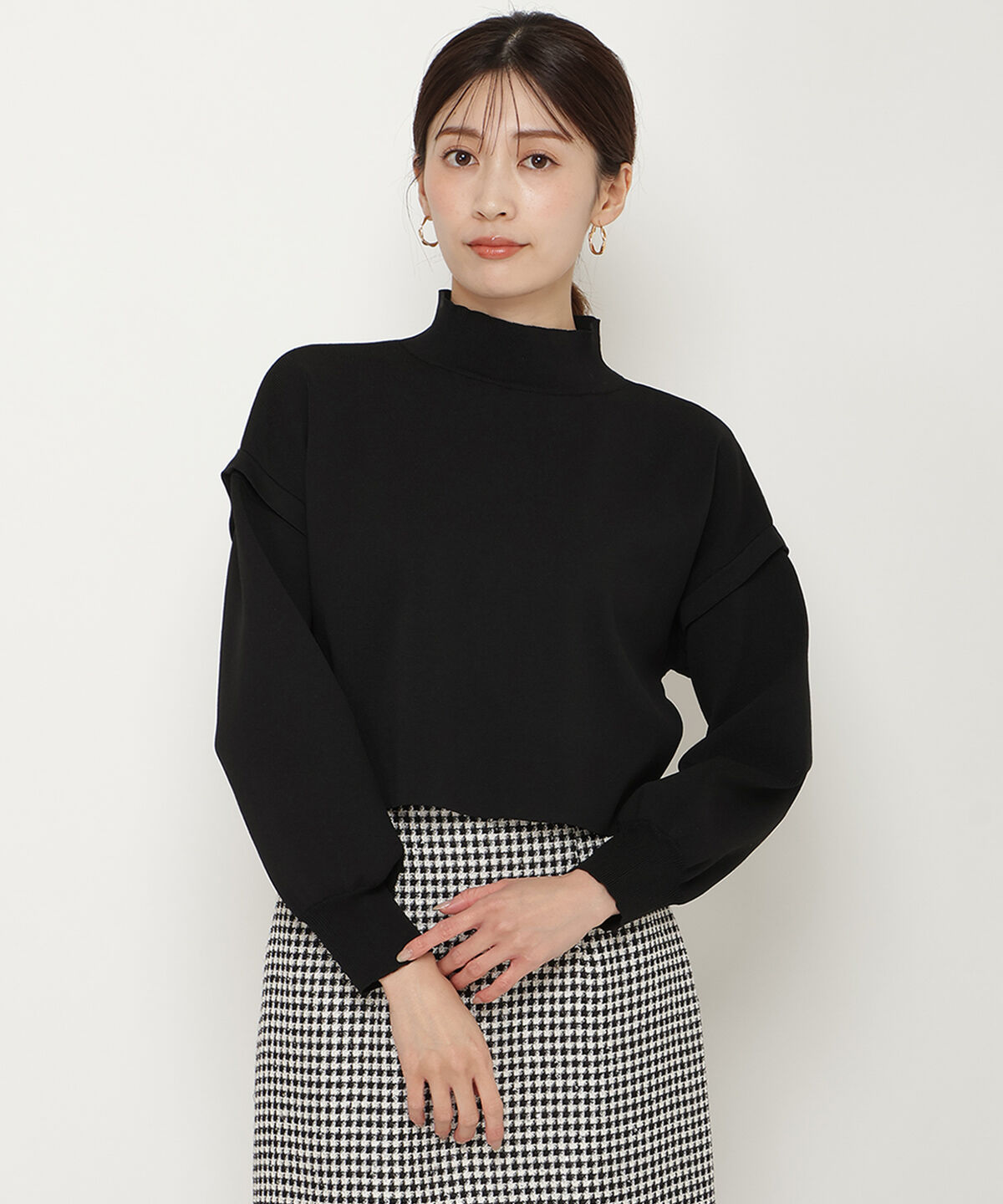 アンドクチュール「セパレートスリーブクロップドプルオーバー」|ニット・セーター|ブラック