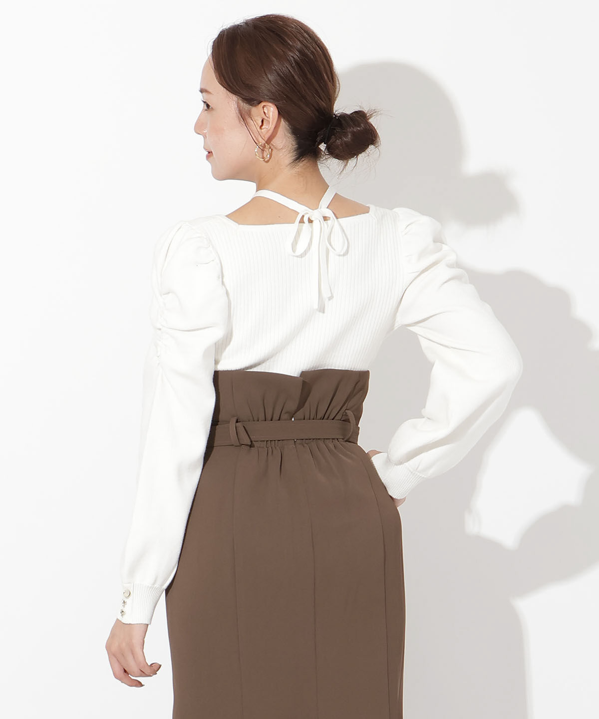 アンドクチュール「スクエアネック袖ギャザープルオーバー」|ニット・セーター|