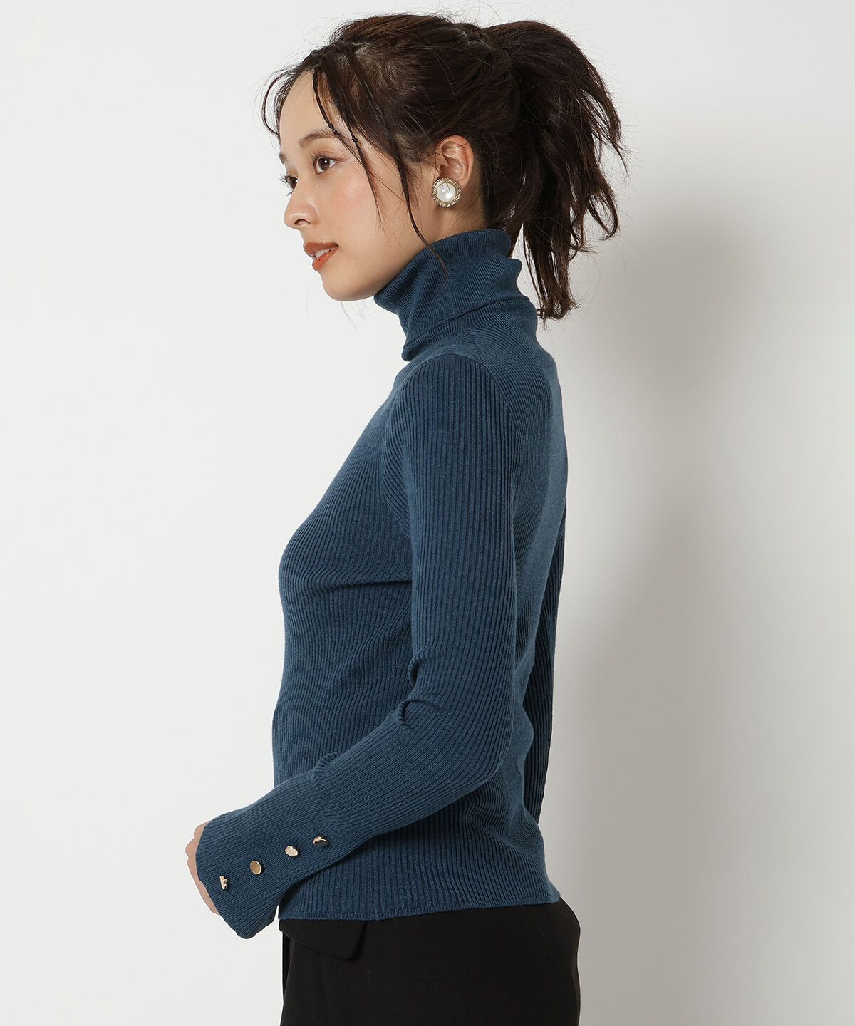 REDYAZEL「袖フレアタートルニット」|ニット・セーター|