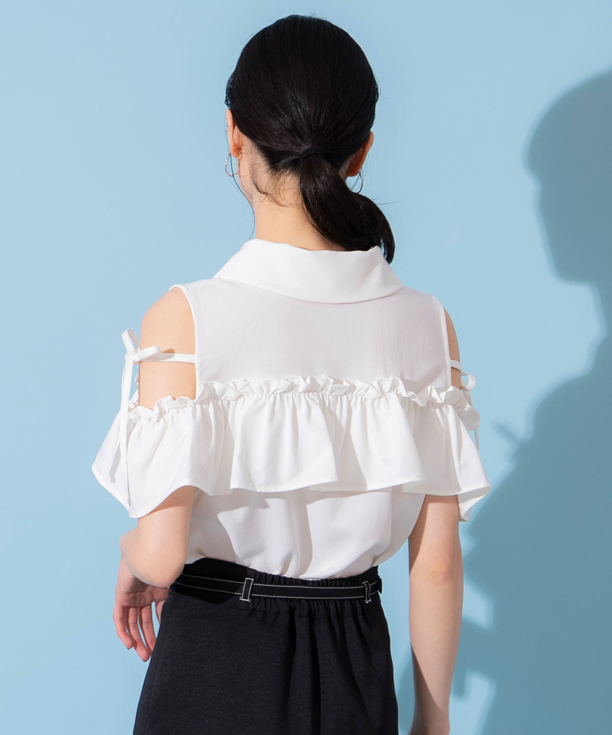REDYAZEL「フリルビジューオープンショルダーブラウス」|シャツ・ブラウス|