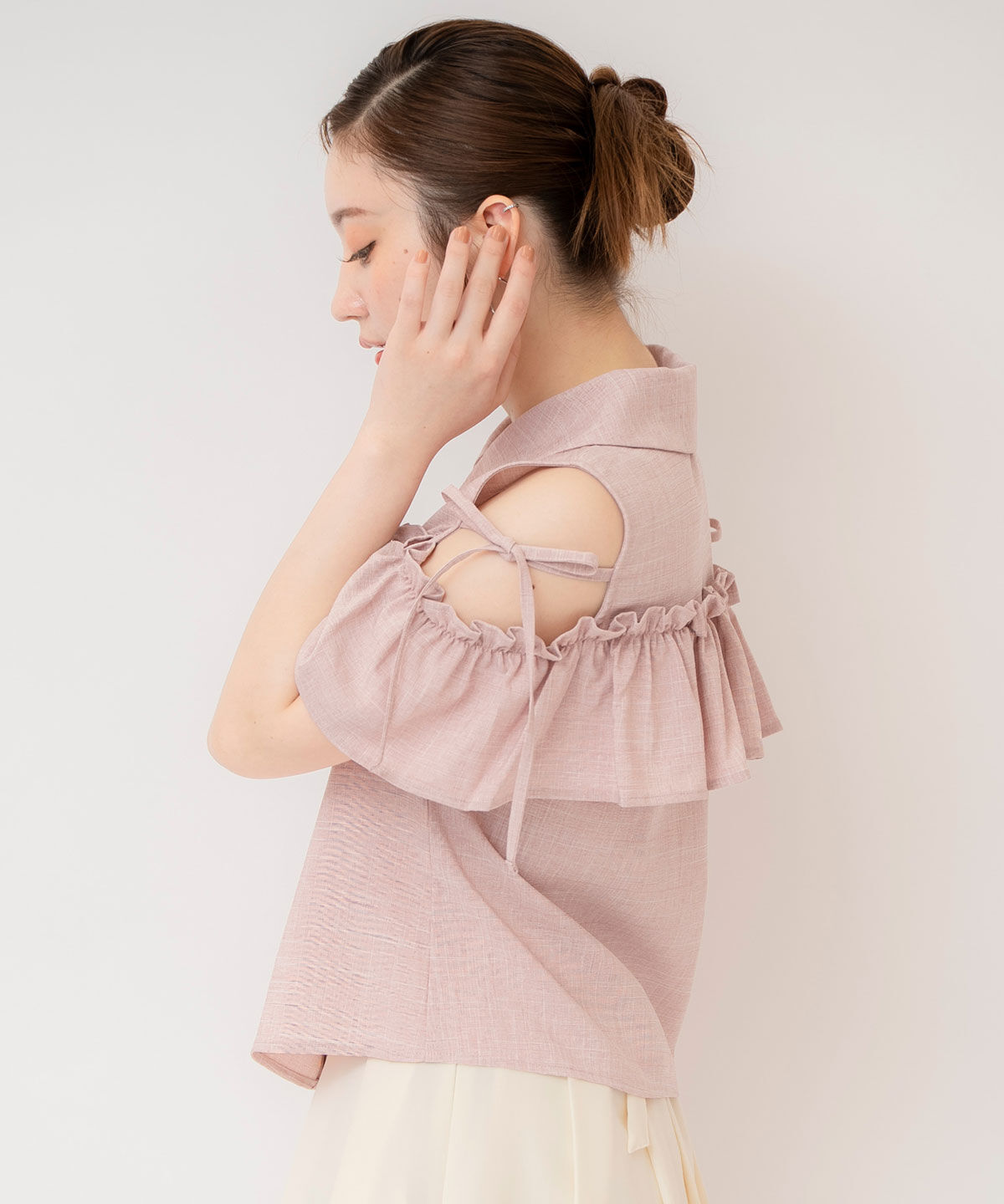 REDYAZEL「フリルビジューオープンショルダーブラウス」|シャツ・ブラウス|