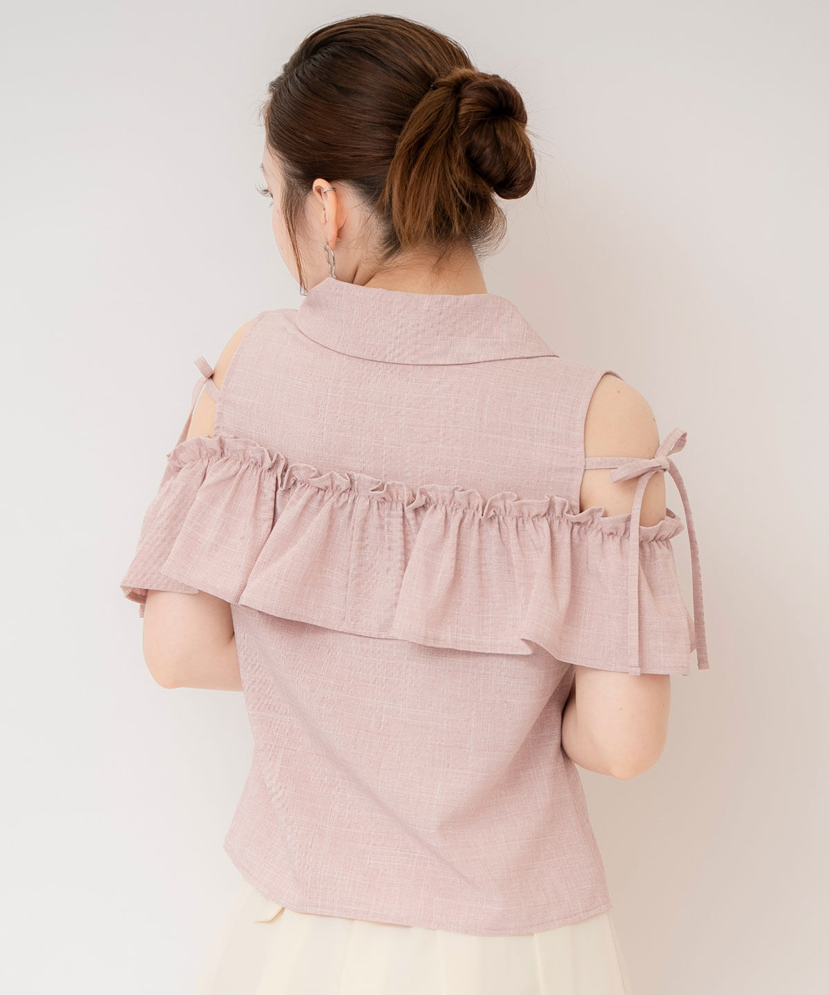 REDYAZEL「フリルビジューオープンショルダーブラウス」|シャツ・ブラウス|