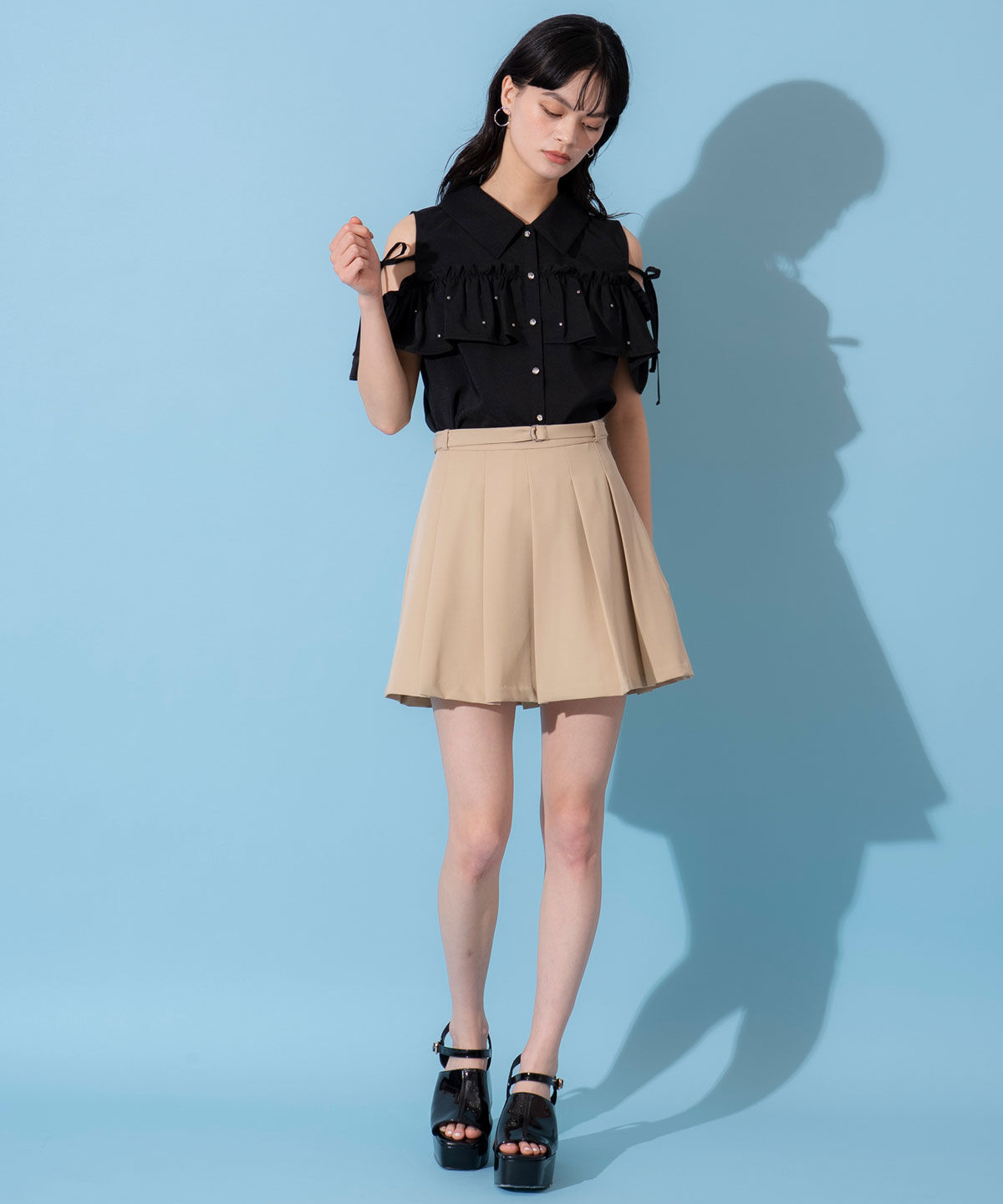 REDYAZEL「フリルビジューオープンショルダーブラウス」|シャツ・ブラウス|