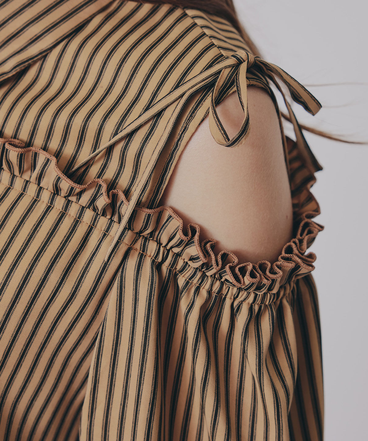 REDYAZEL「ストライプフリルオフショルブラウス」|シャツ・ブラウス|