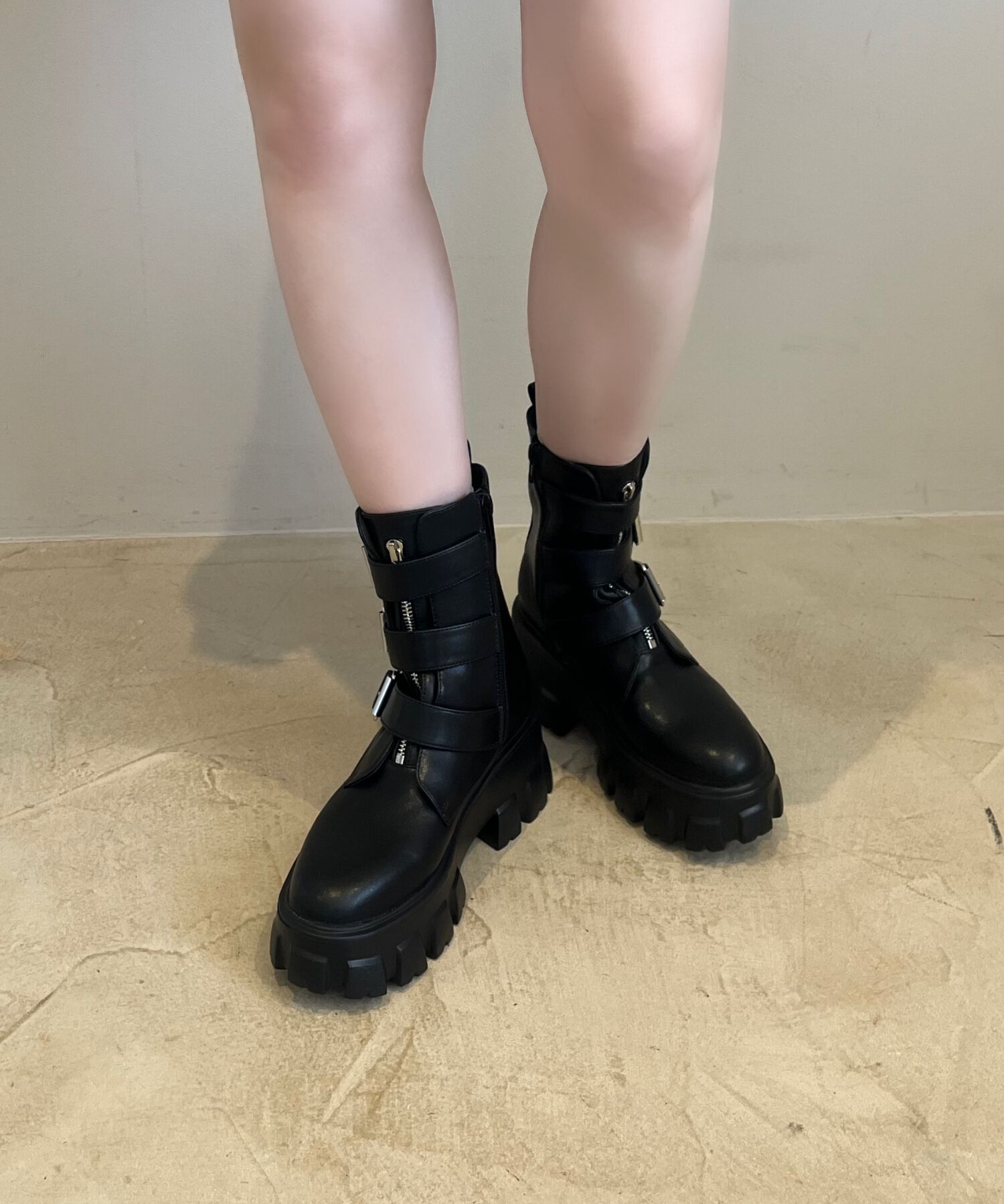 ORiental TRaffic「●2024秋冬新作●ジップデザインベルトバックルブーツ/41417」|ショートブーツ|