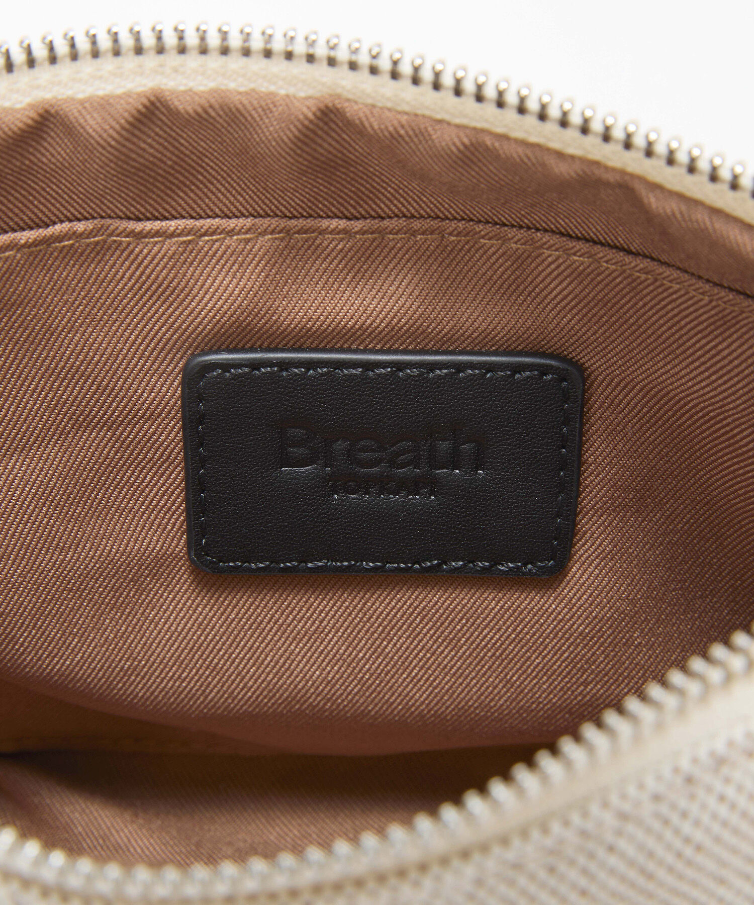 TOPKAPI BREATH「【Breath TOPKAPI】SMILE COLLECTION スマイル 刺繍 タッセルポーチ」|ポーチ|