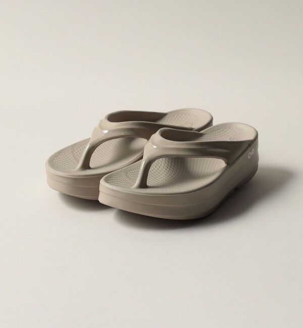 ODETTE E ODILE「＜OOFOS＞Oomega」|サンダル|