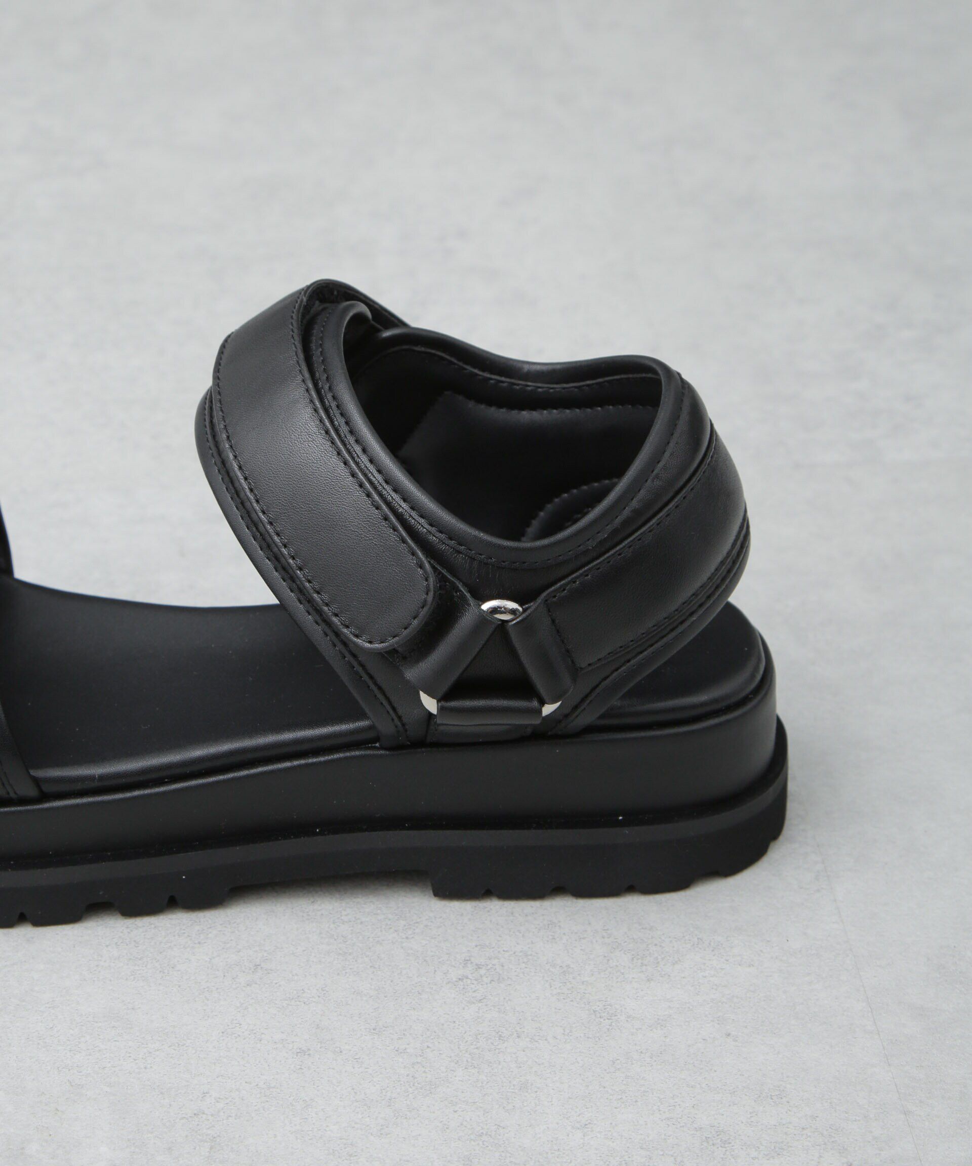 nano･universe「MOHI/ストラップサンダル」|サンダル|