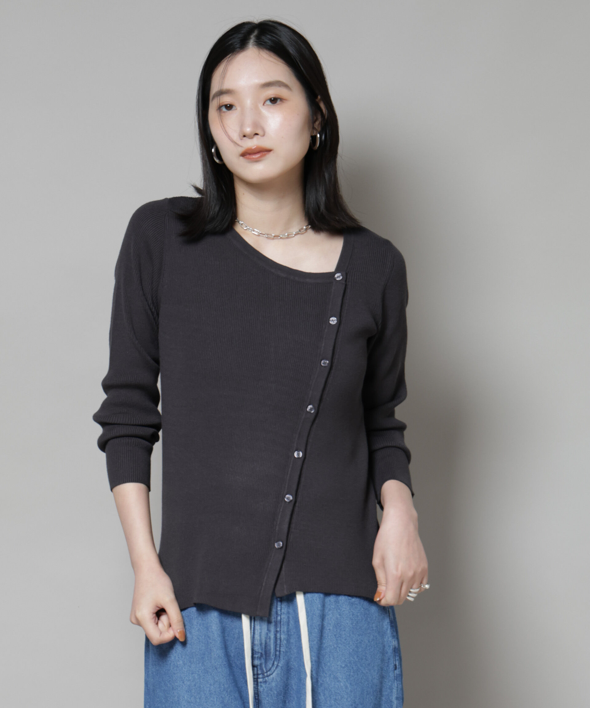 nano･universe「アシメネックデサインリブニットトップス」|ニット・セーター|チャコール3