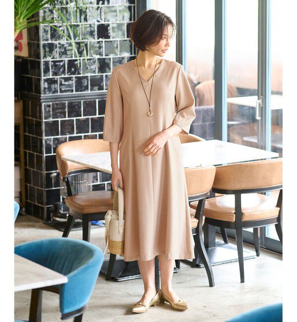 自由区「【接触冷感・速乾・UVケア・撥水・防シワ・XSサイズあり】リネンライクツィルVネック ワンピース」|ワンピース|キャメル系