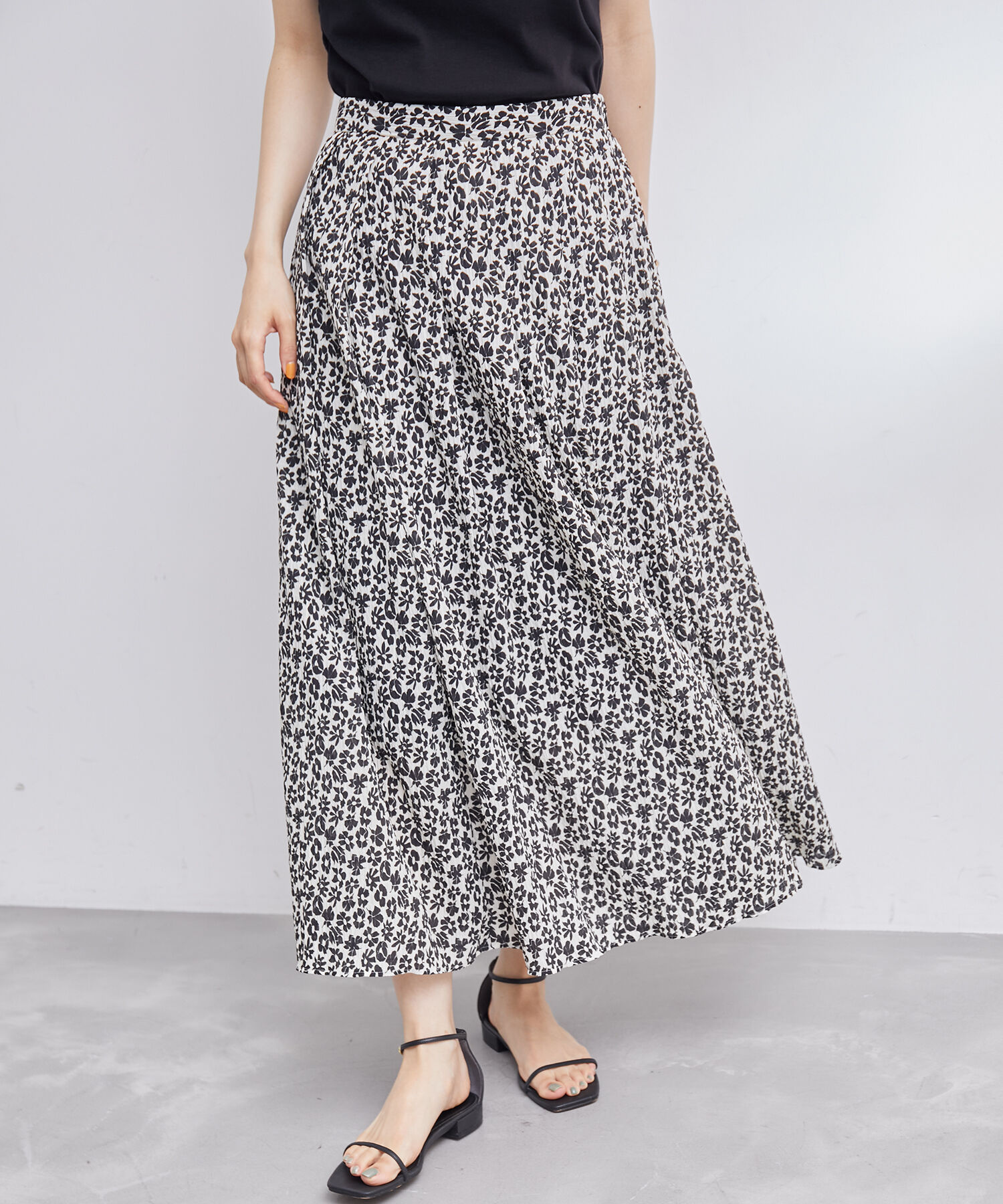 ROPE「プリント&無地タックスカート」|スカート|ブラック系(02)