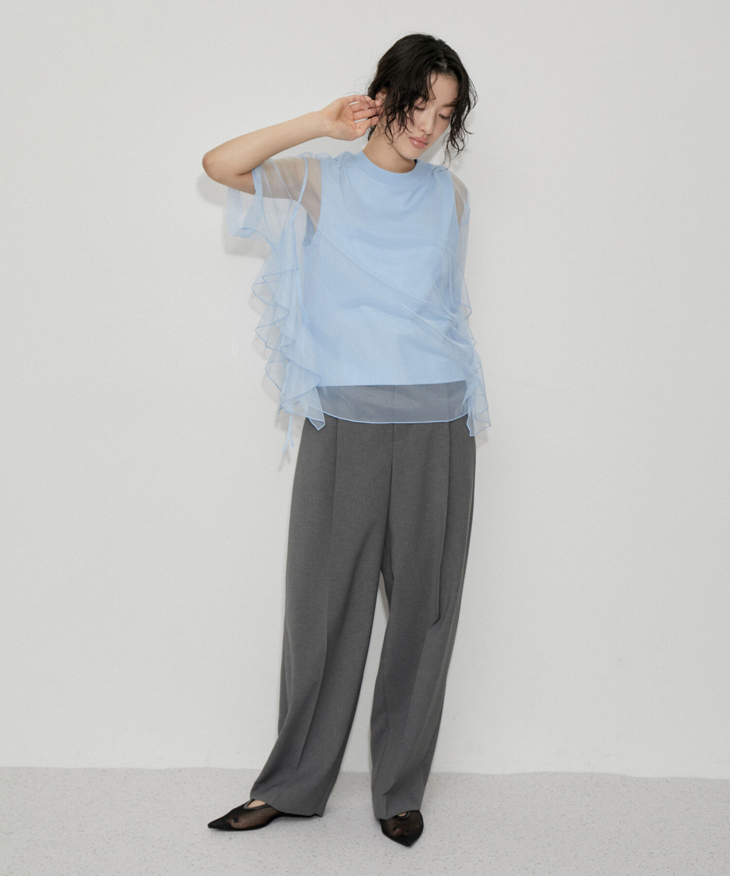 ADAM ET ROPE'「【再入荷・洗える・サステナブル】ギャザーチュールトップス」|その他|