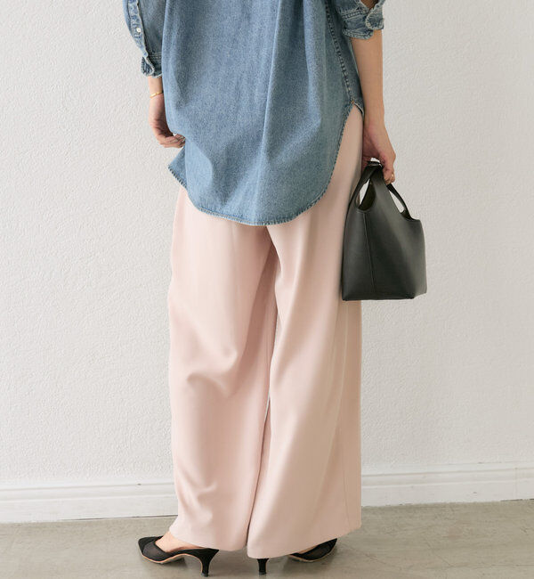  「【ウォッシャブル】【シーズンレスで使える】タックワイドスラックス」|チノ|